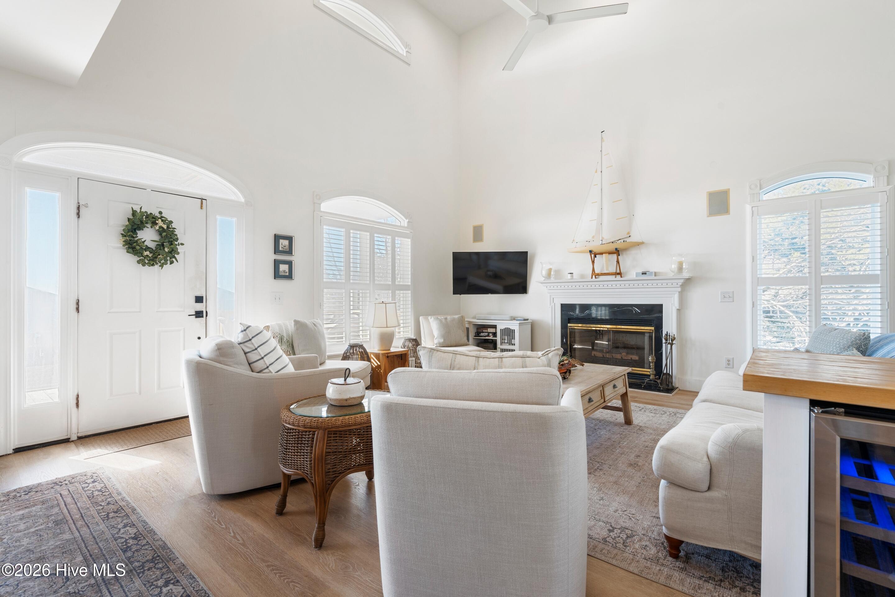 100549309 | Photo 27