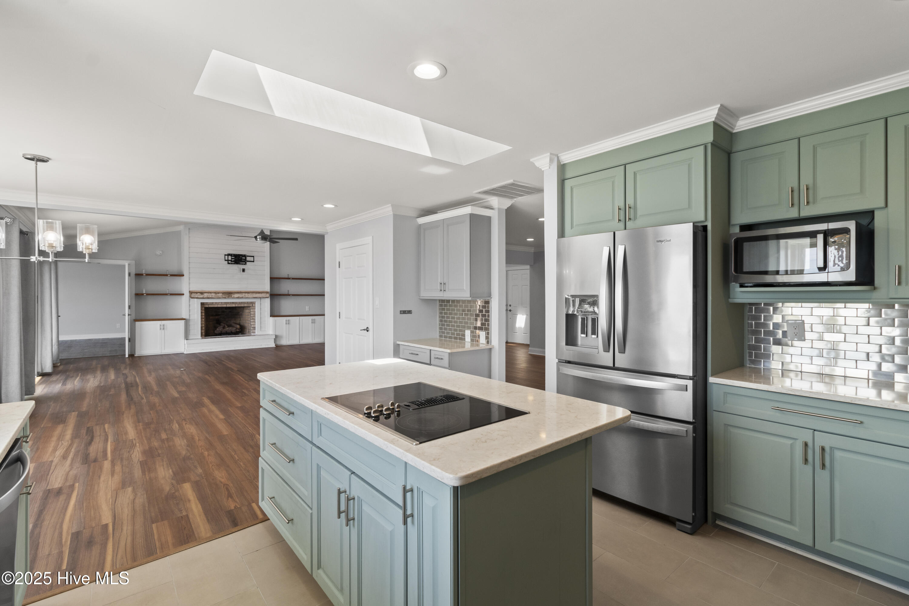 100503584 | Photo 10