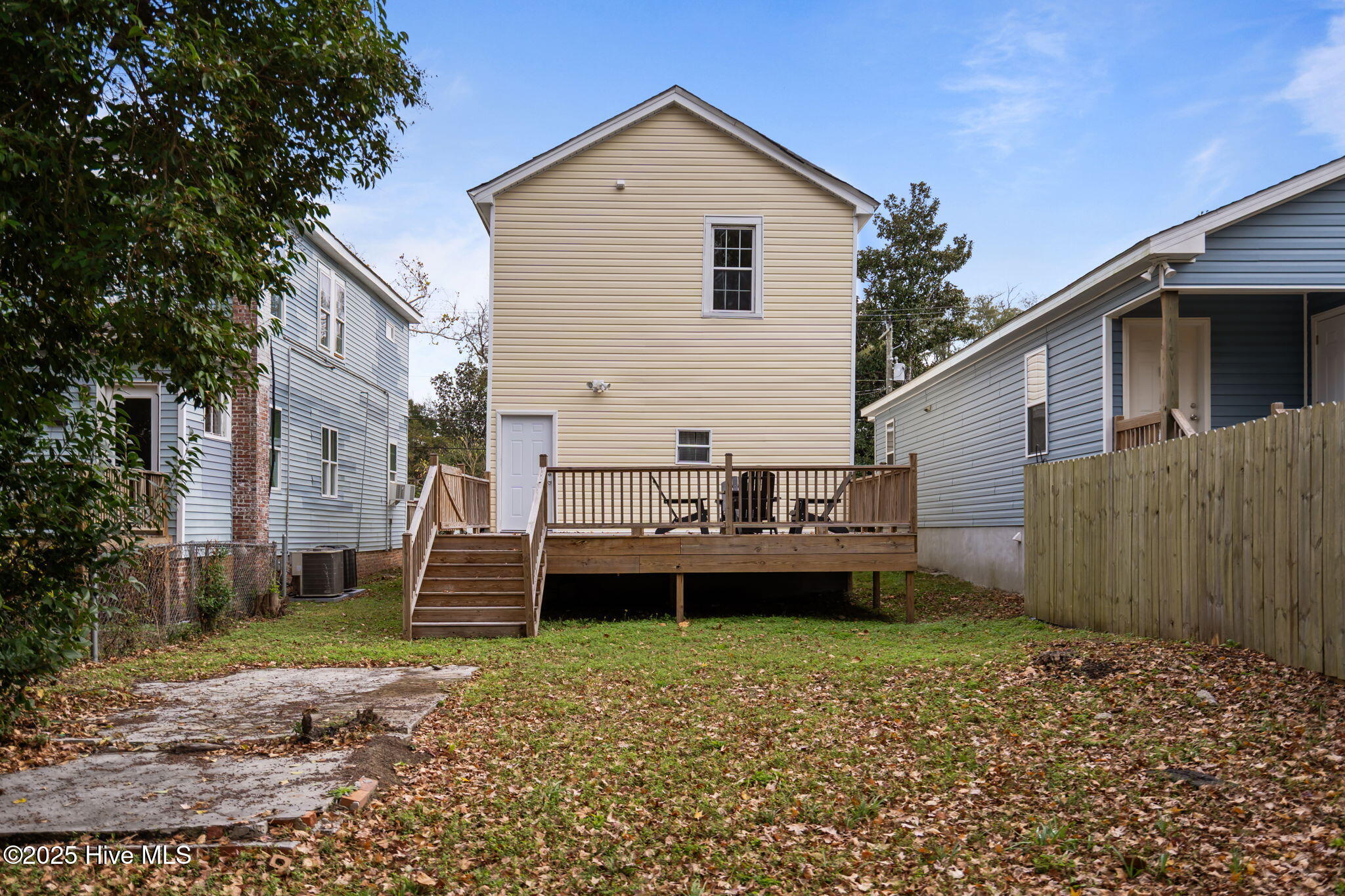 100544435 | Photo 47