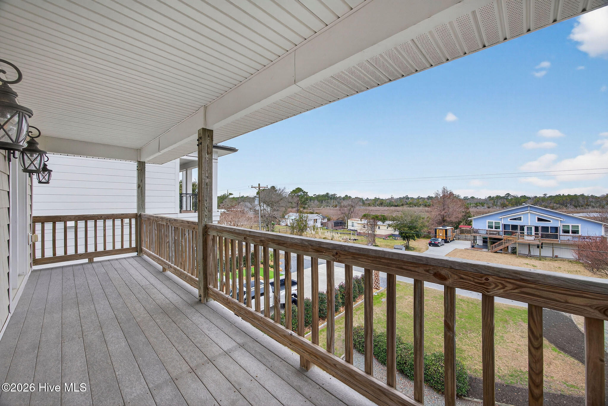 100558611 | Photo 61