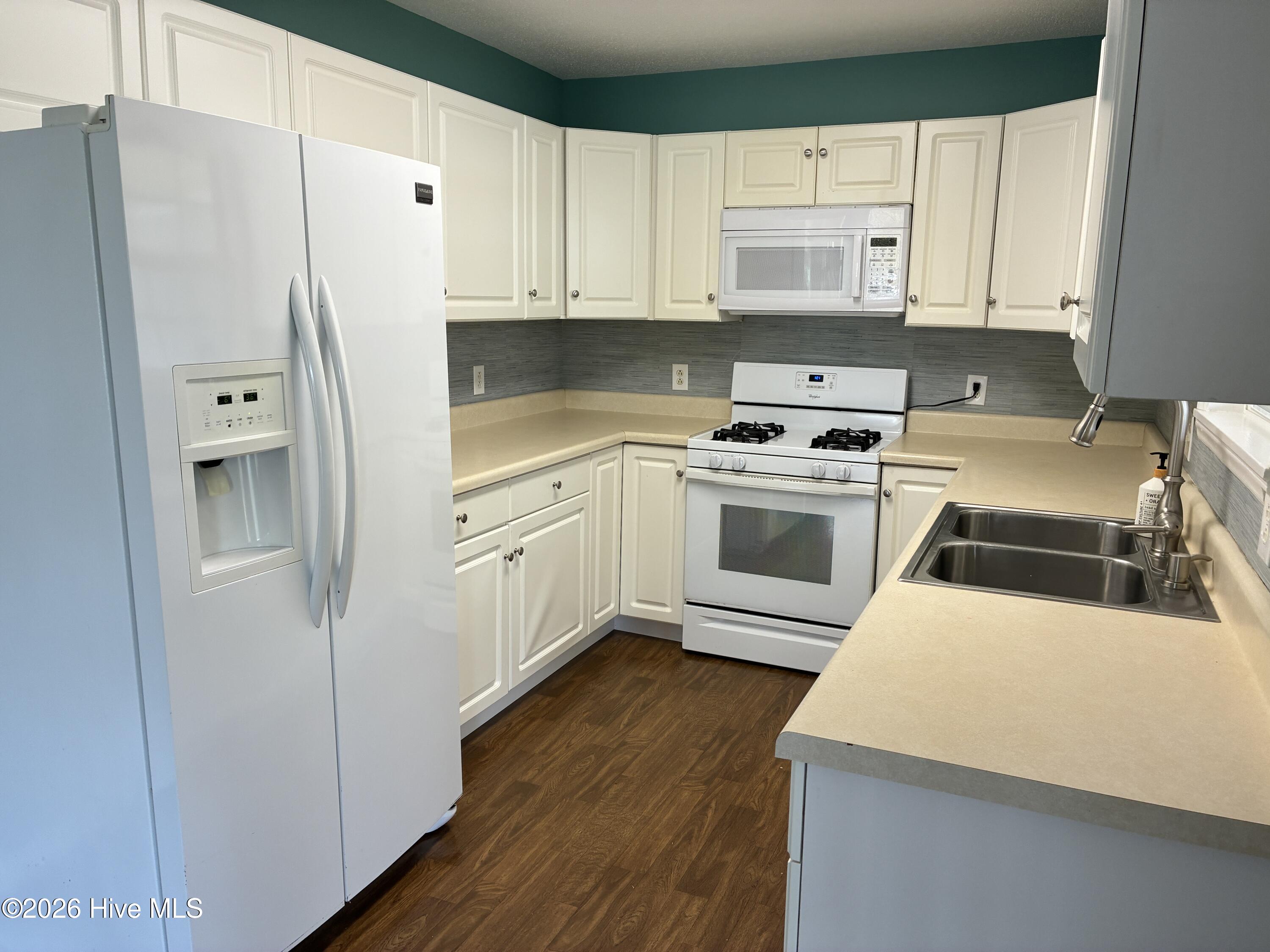 100558750 | Photo 13