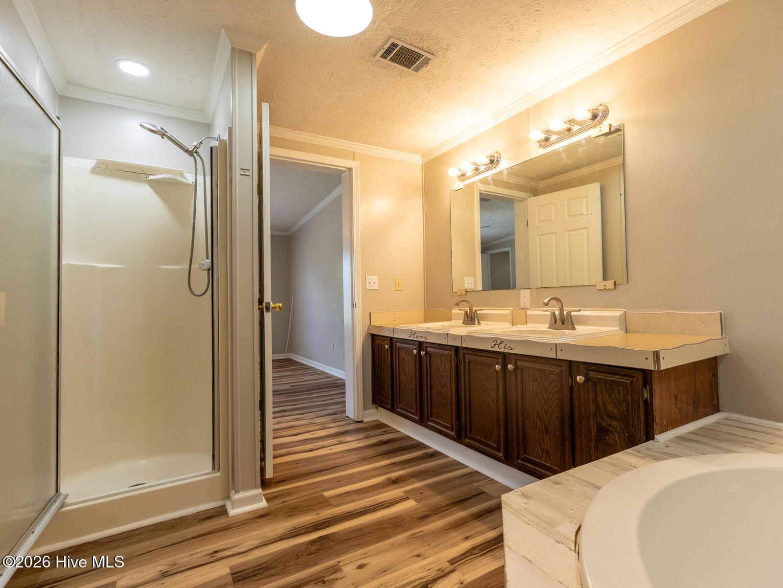 299 Riggs Road,Hubert