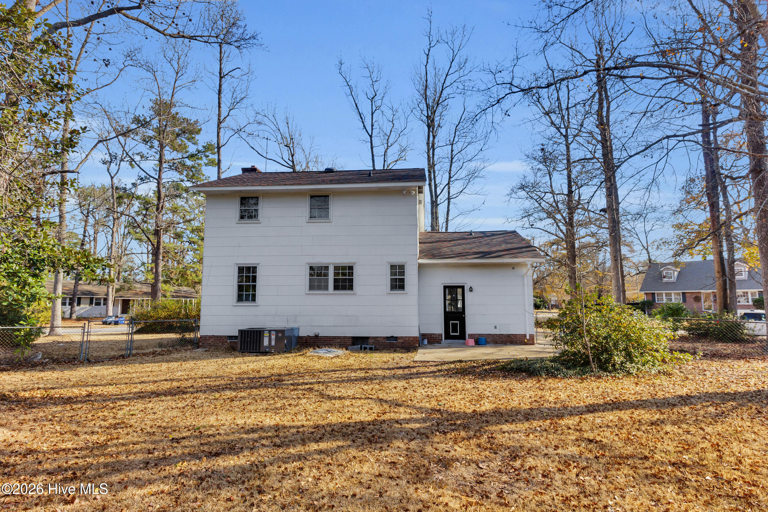 100547330 | Photo 36