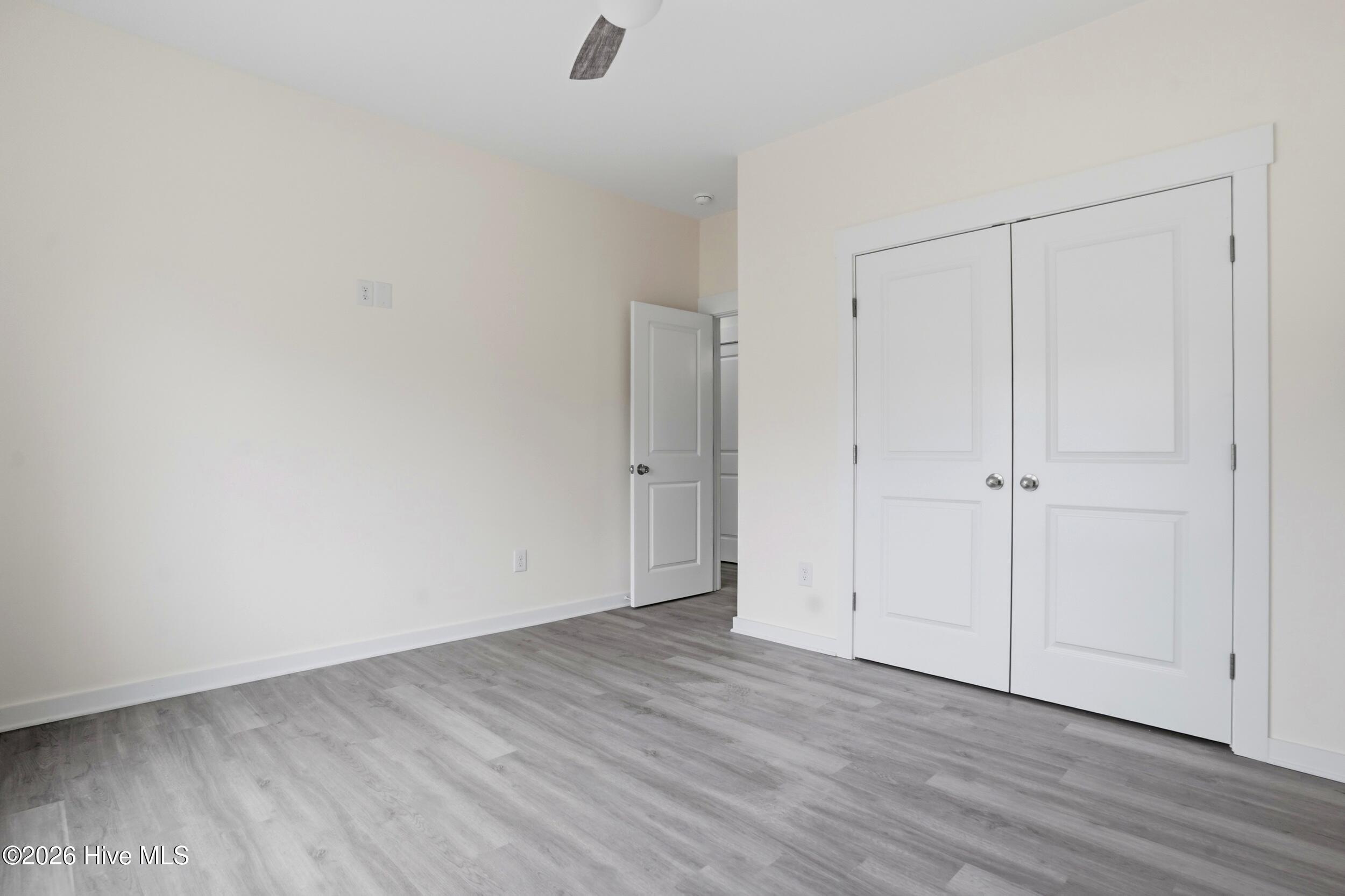 100558346 | Photo 28