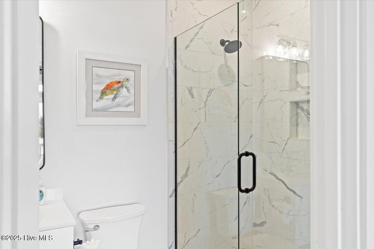 100526608 | Photo 26