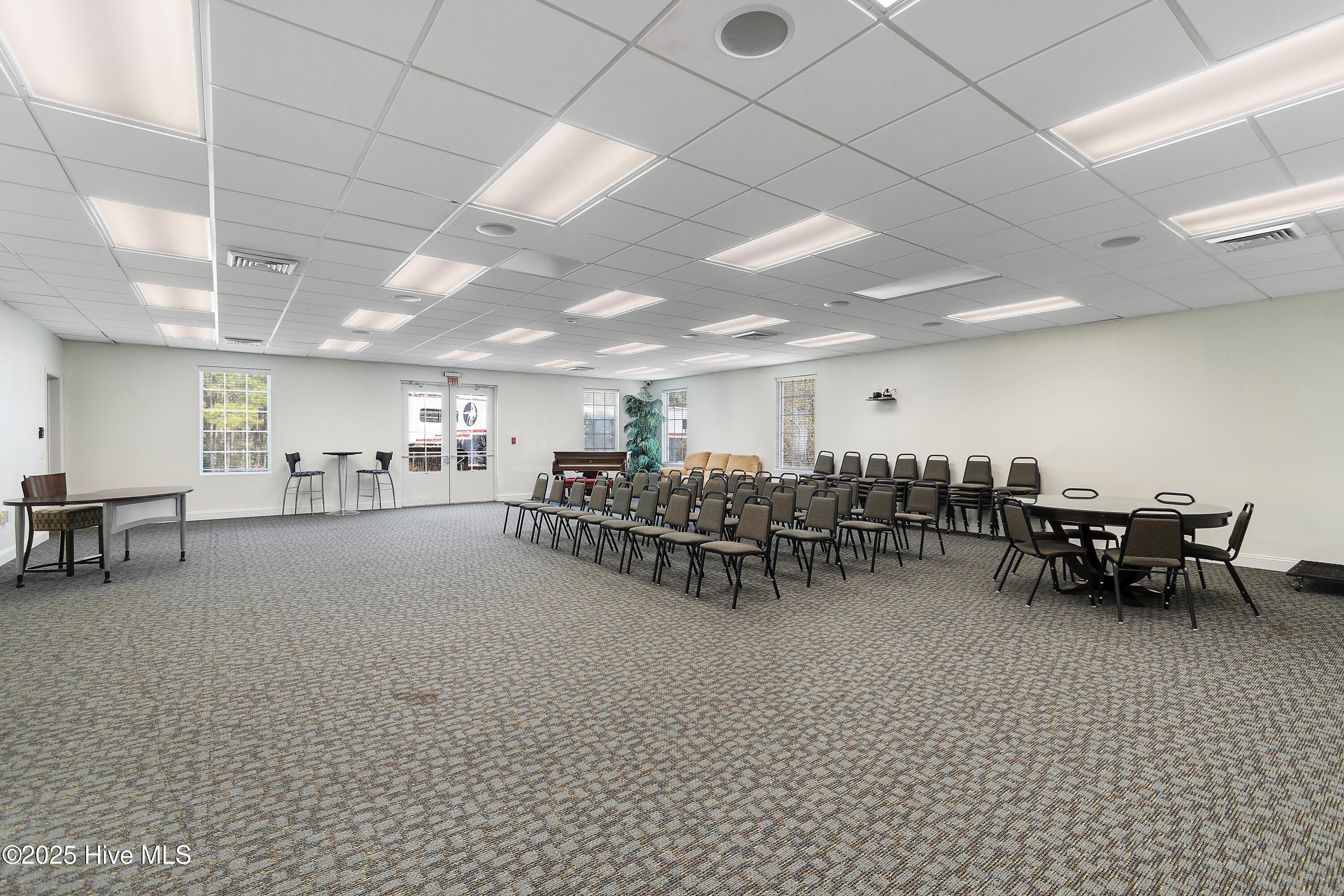 100491717 | Photo 65