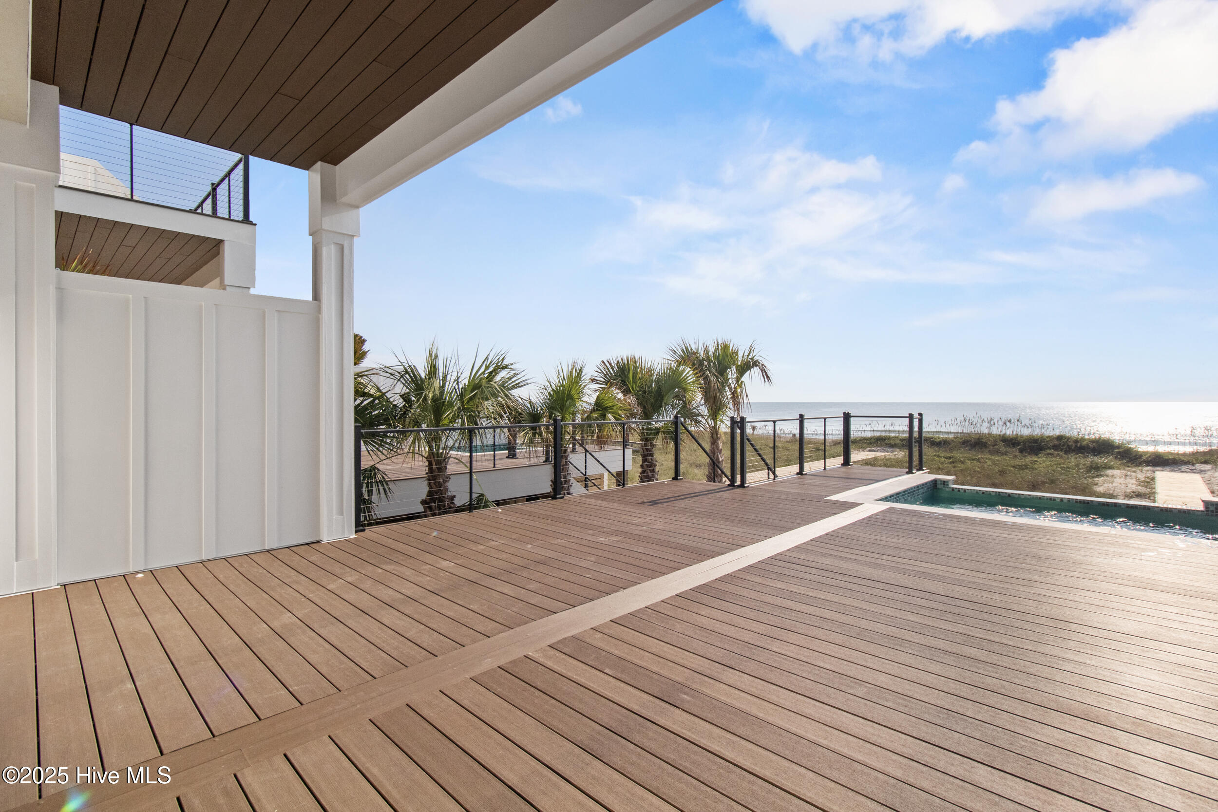 100544110 | Photo 59