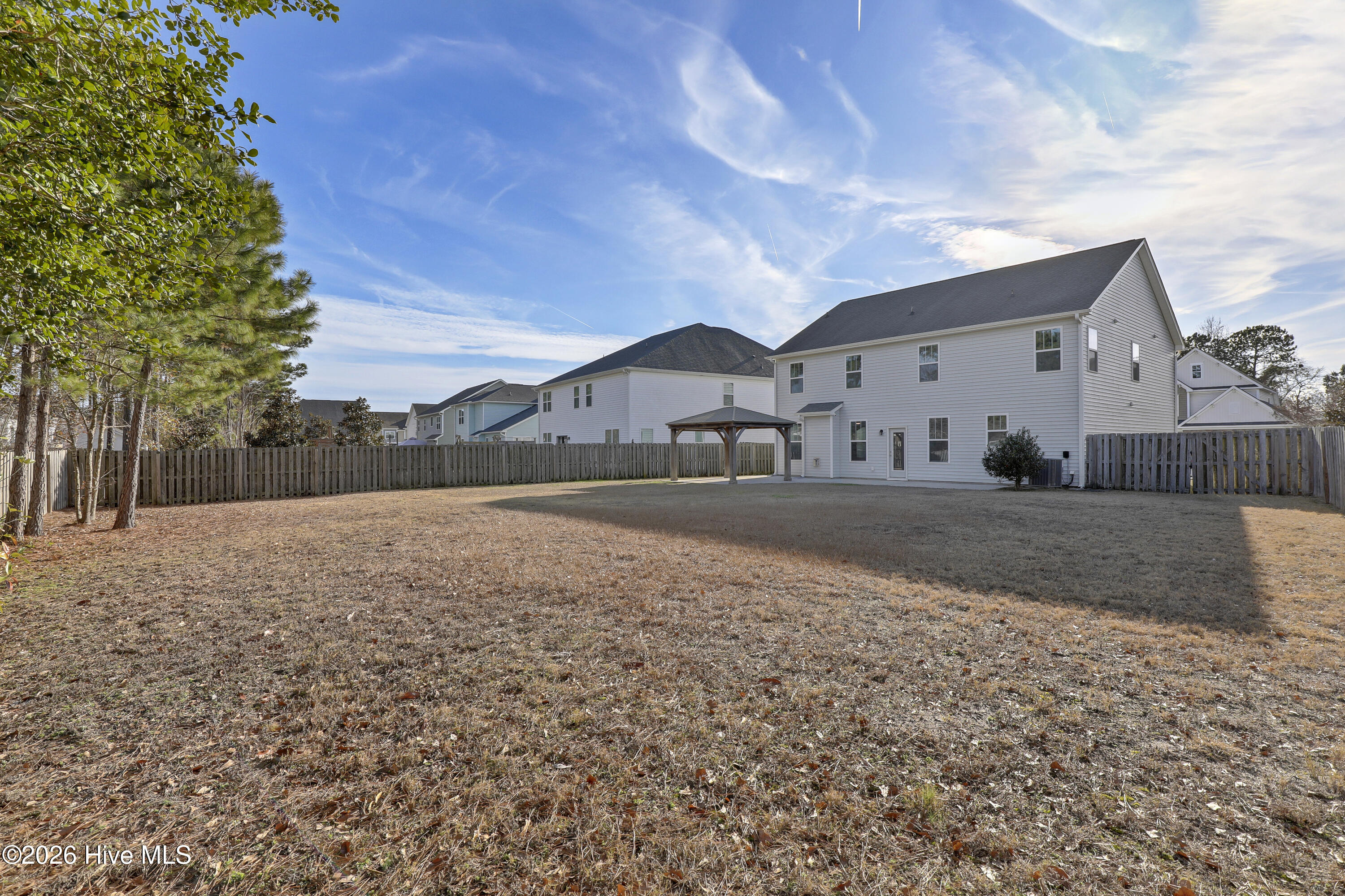 100550895 | Photo 43