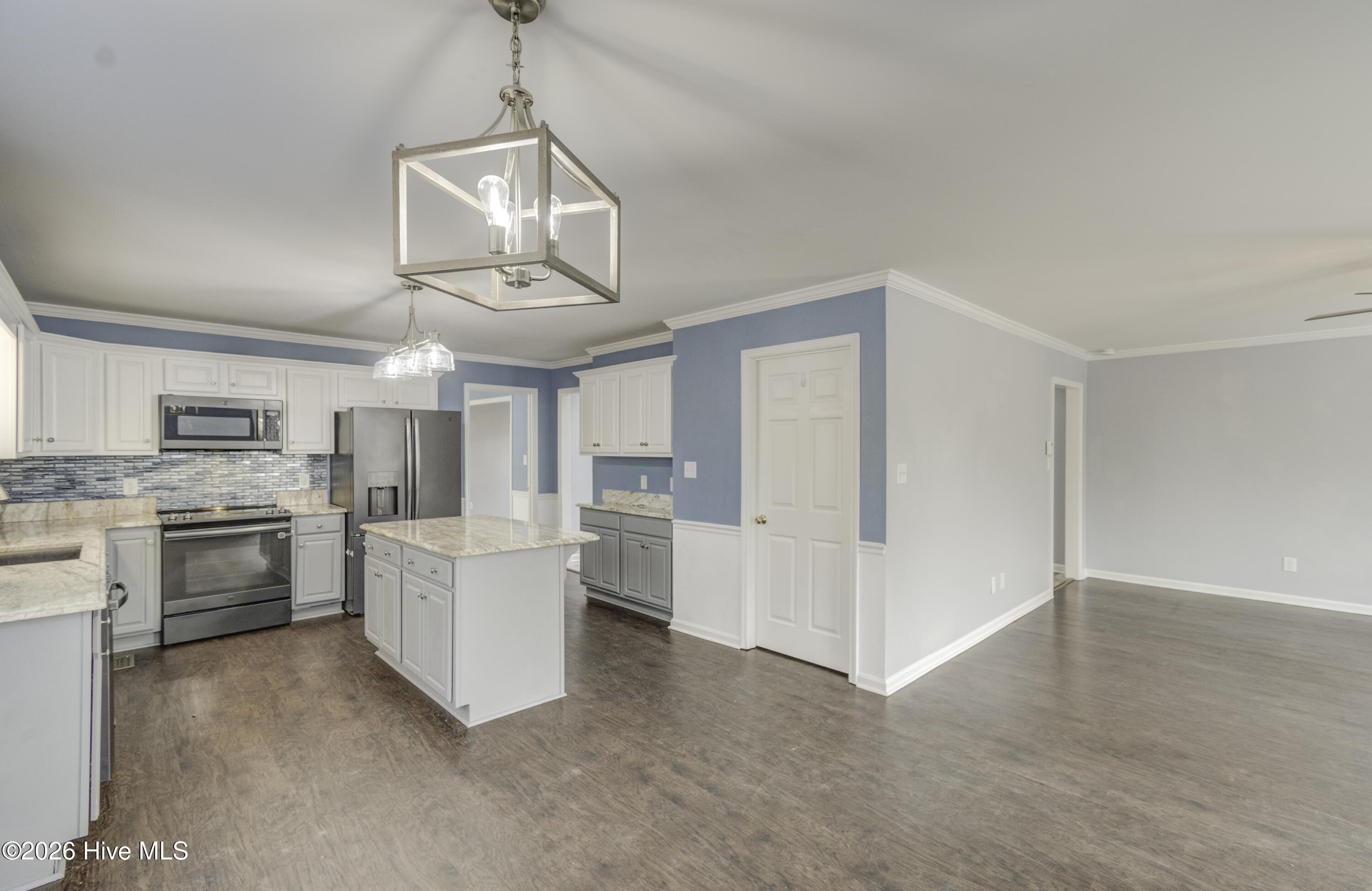 100549263 | Photo 22