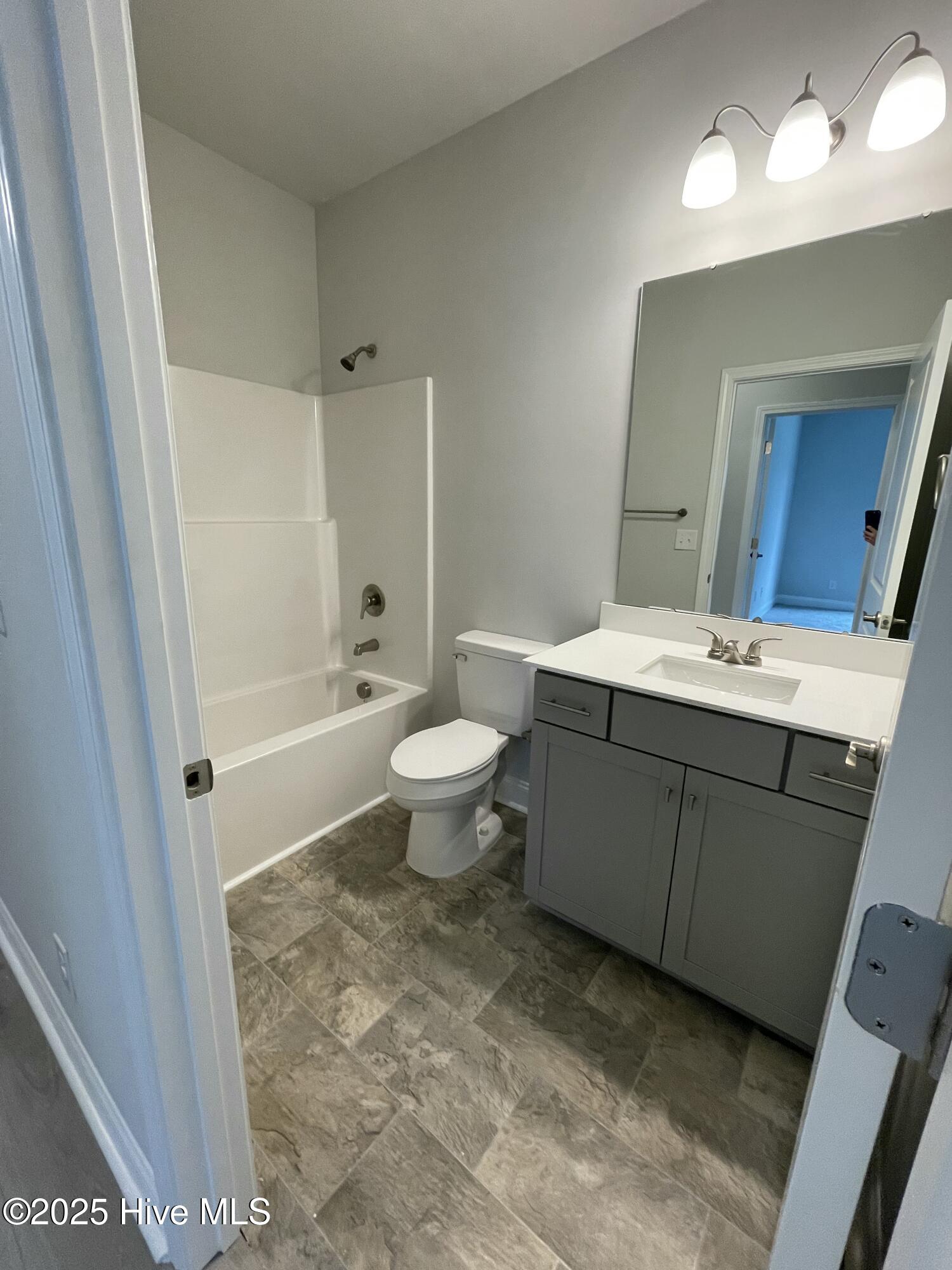 100514580 | Photo 11