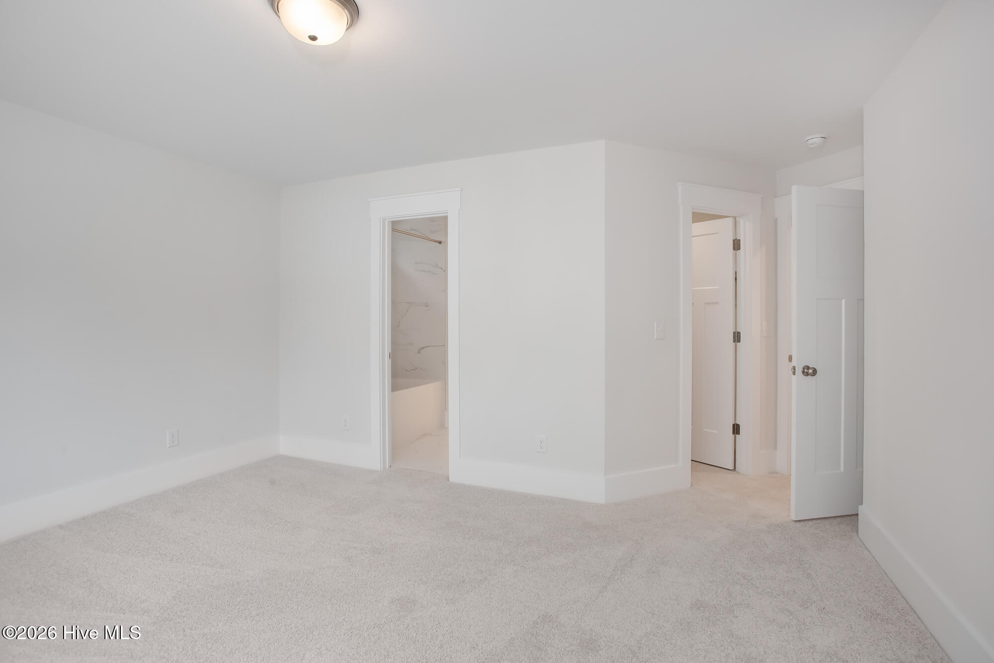 100559755 | Photo 23