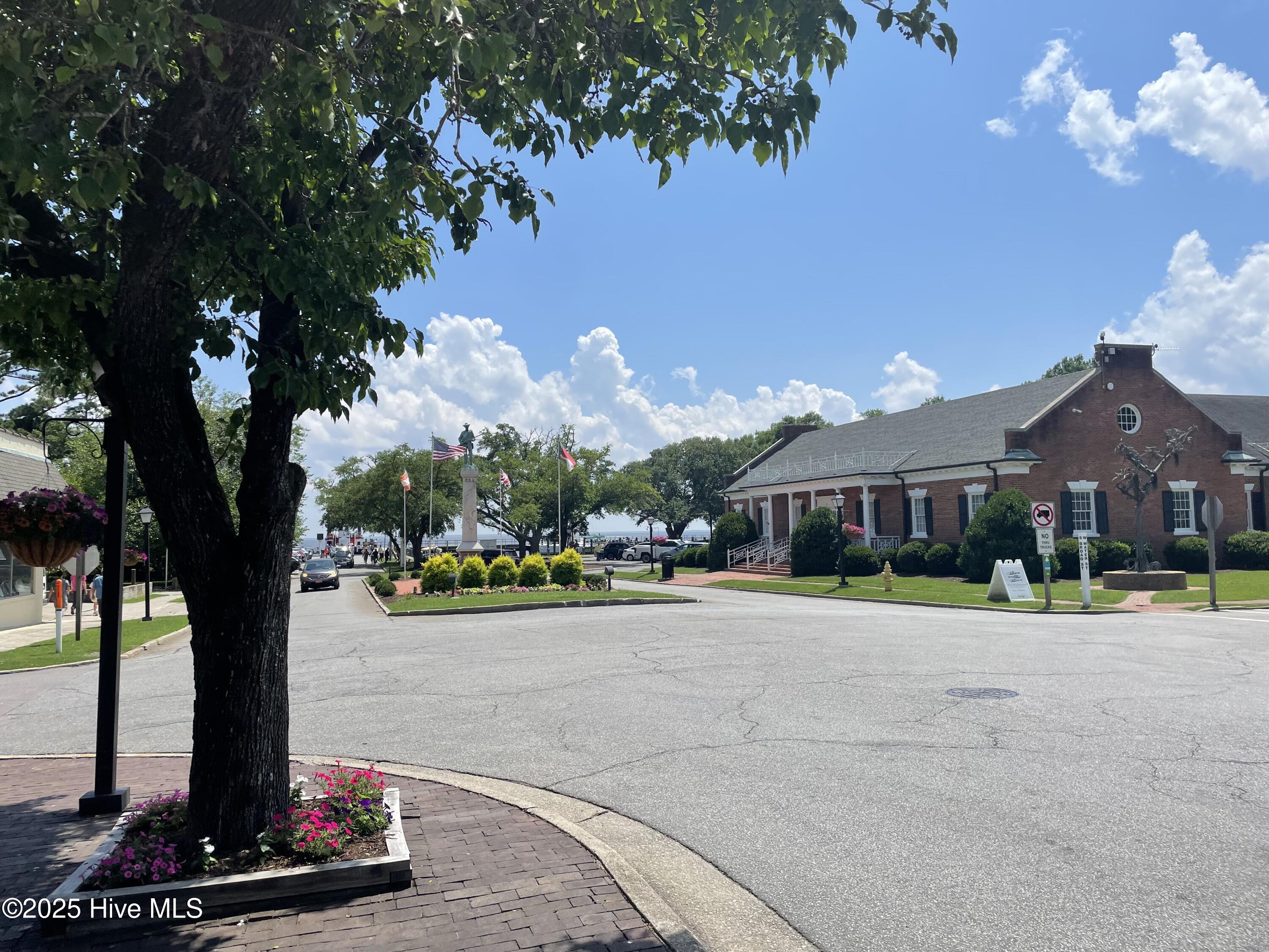 102 W Eden Street, Edenton, NC, 27932