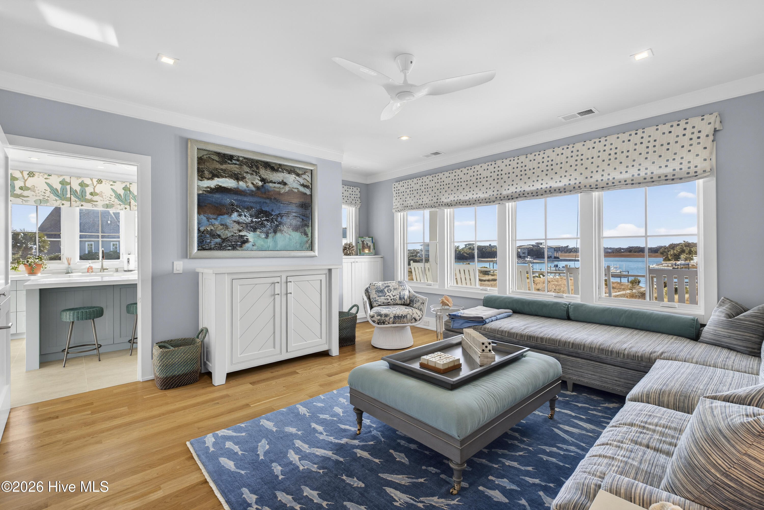 100557560 | Photo 41