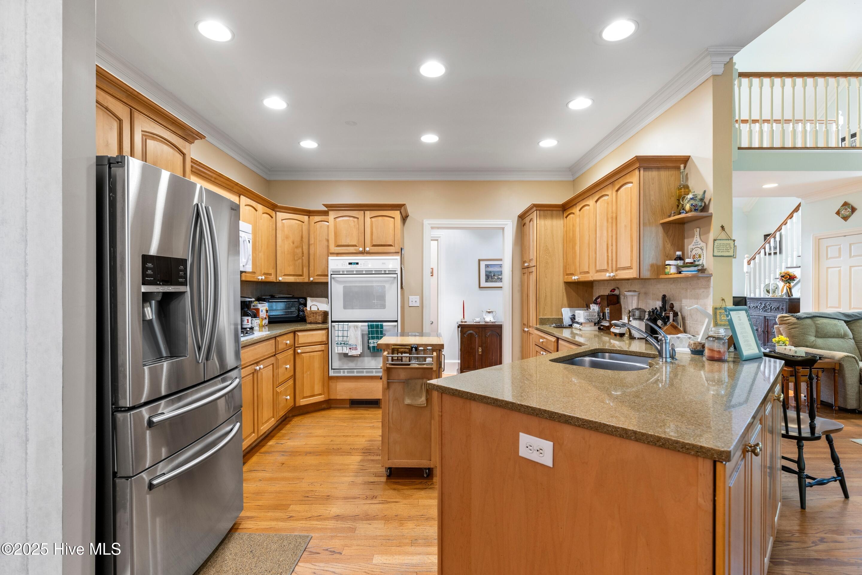 100536994 | Photo 14