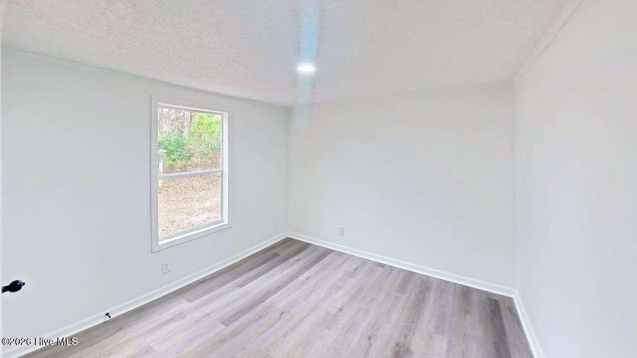 100554410 | Photo 18