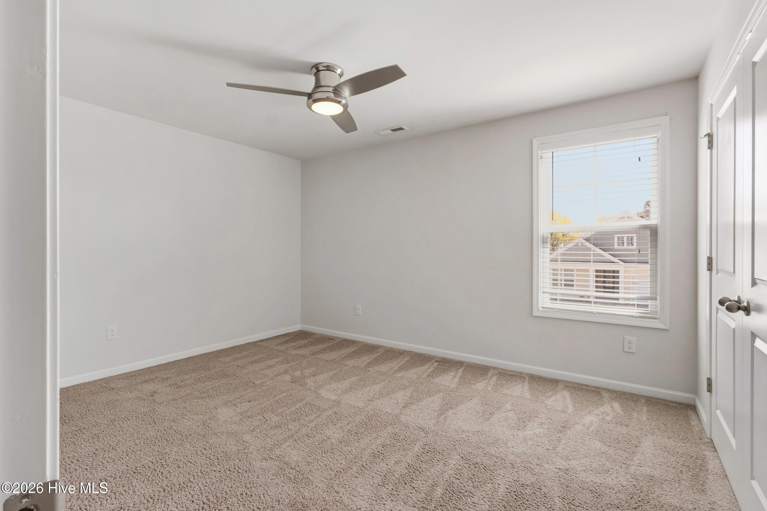 100561556 | Photo 38