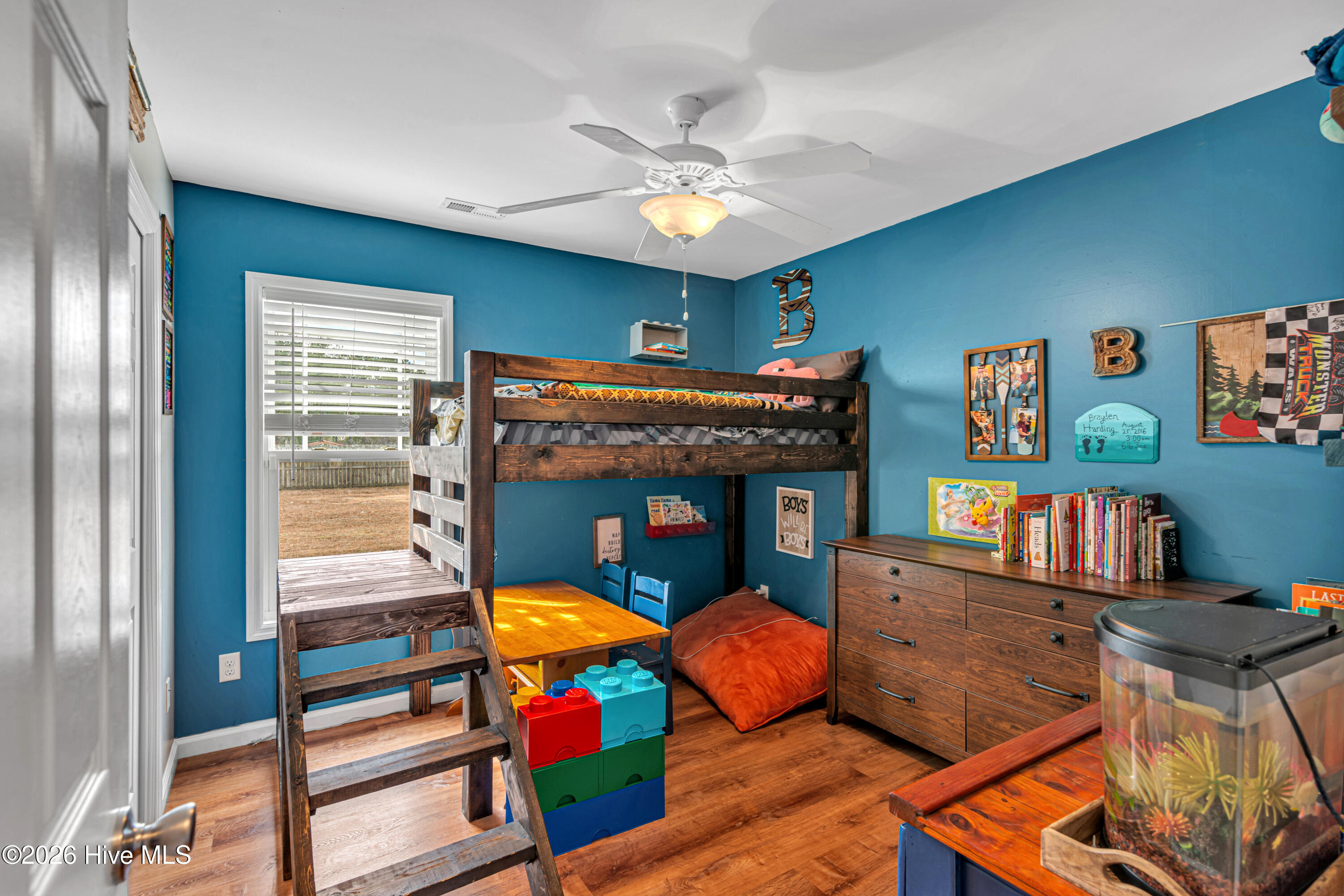 100558524 | Photo 19