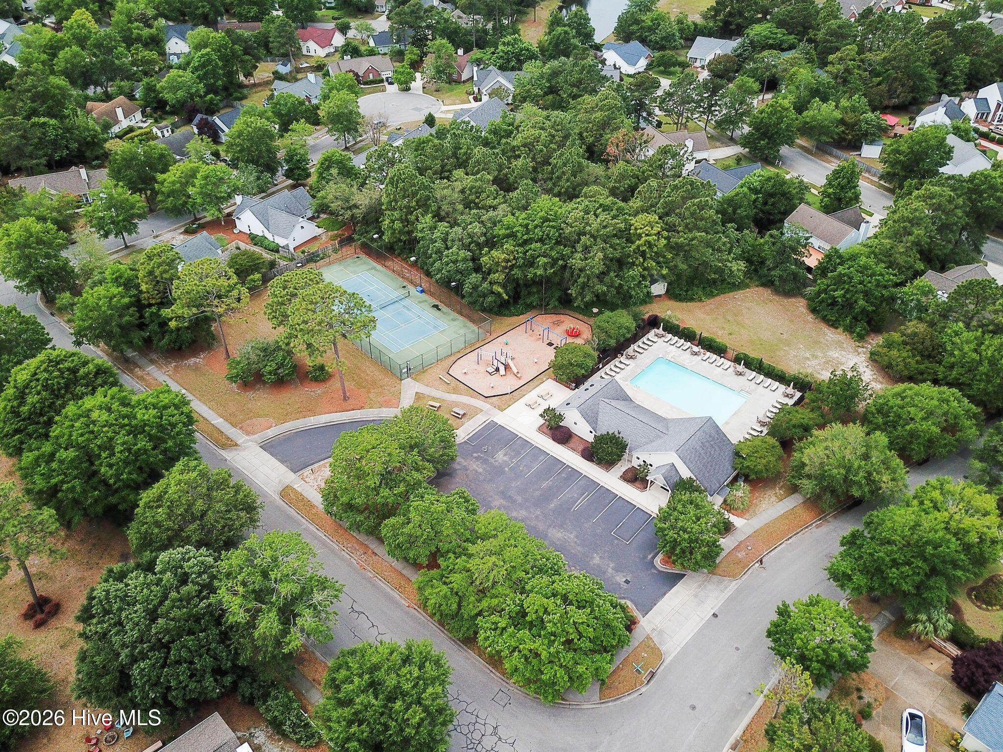 100568966 | Photo 83