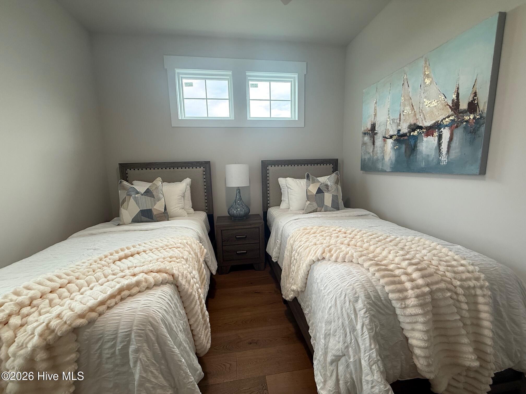 100522656 | Photo 37