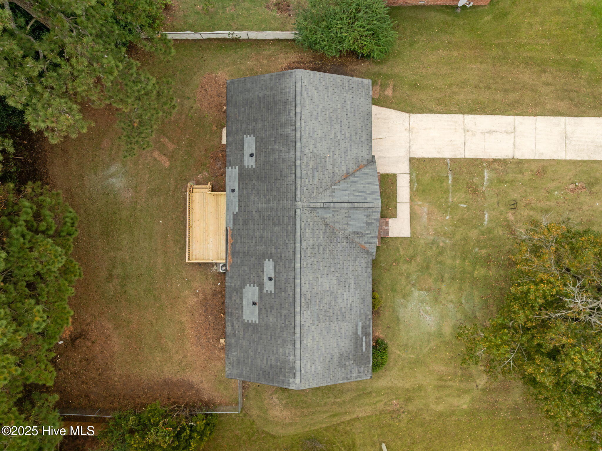 100540509 | Photo 47