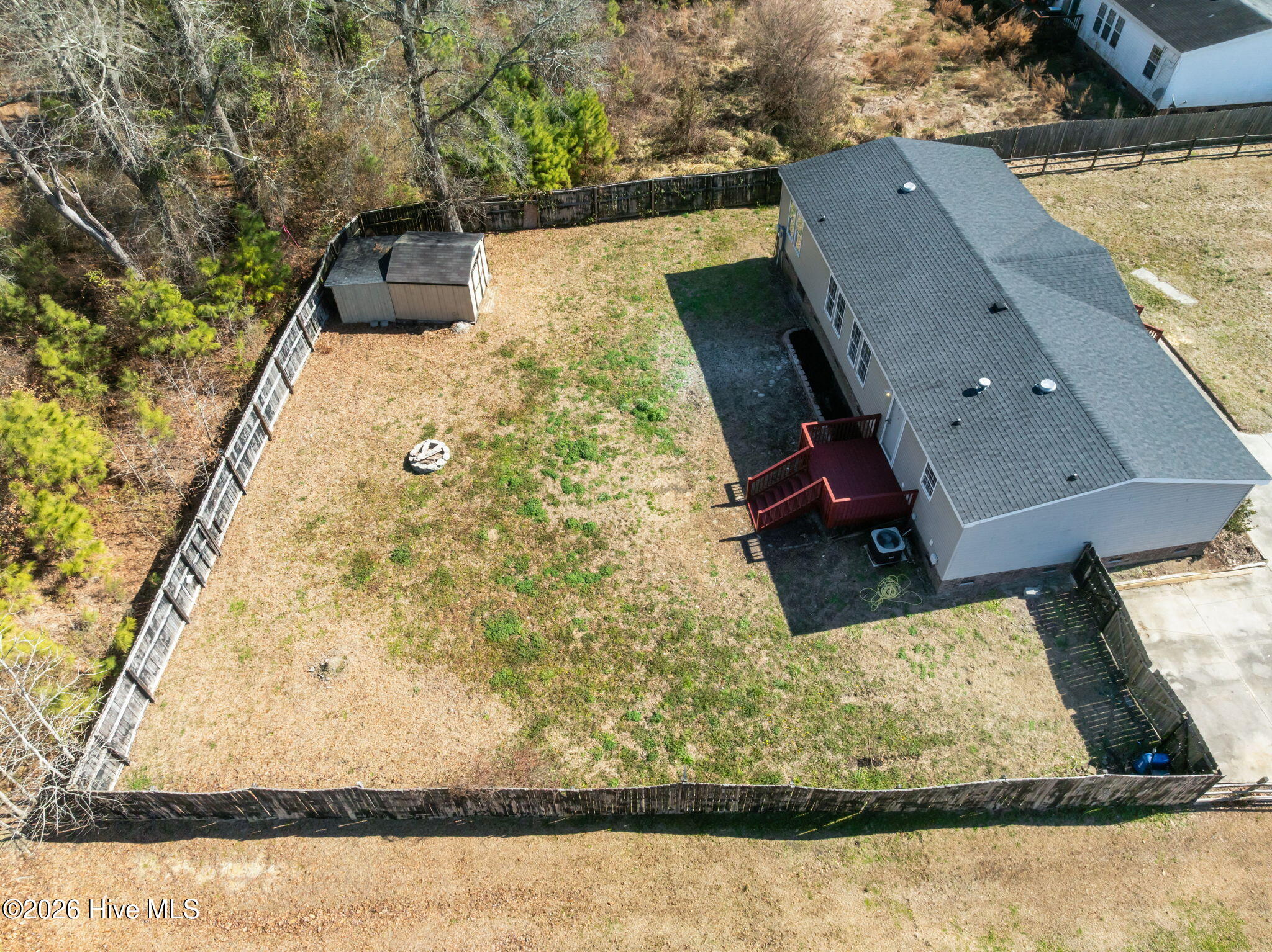 100555168 | Photo 40