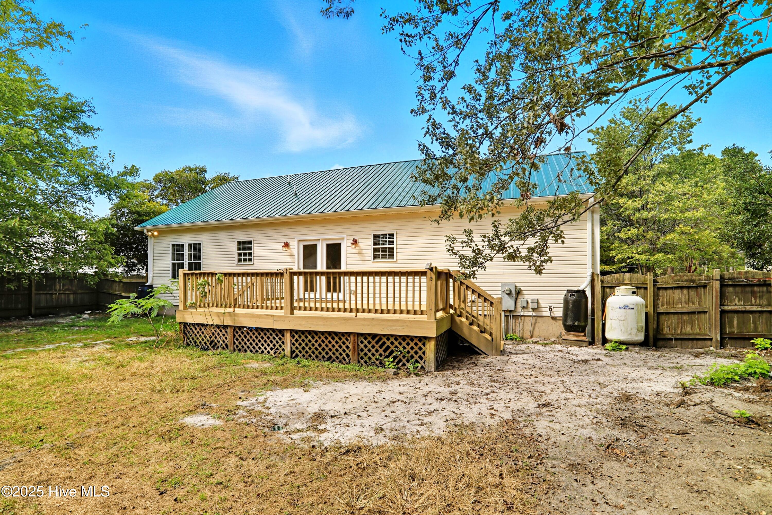 100529076 | Photo 40