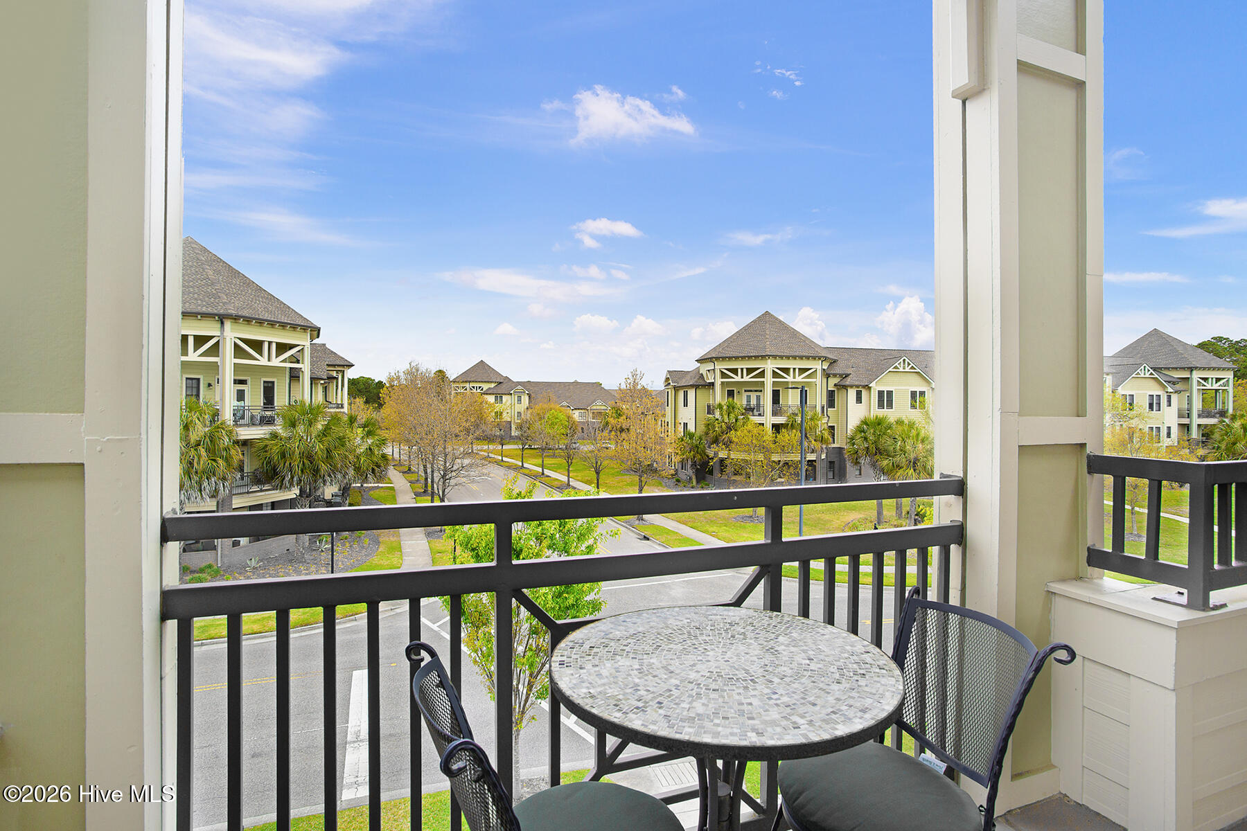 100563868 | Photo 25