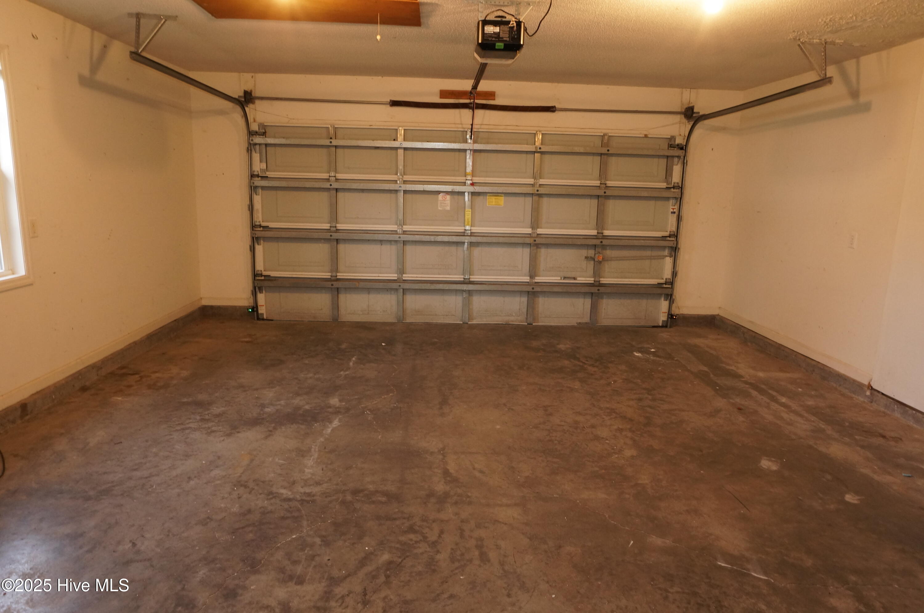 100546004 | Photo 26