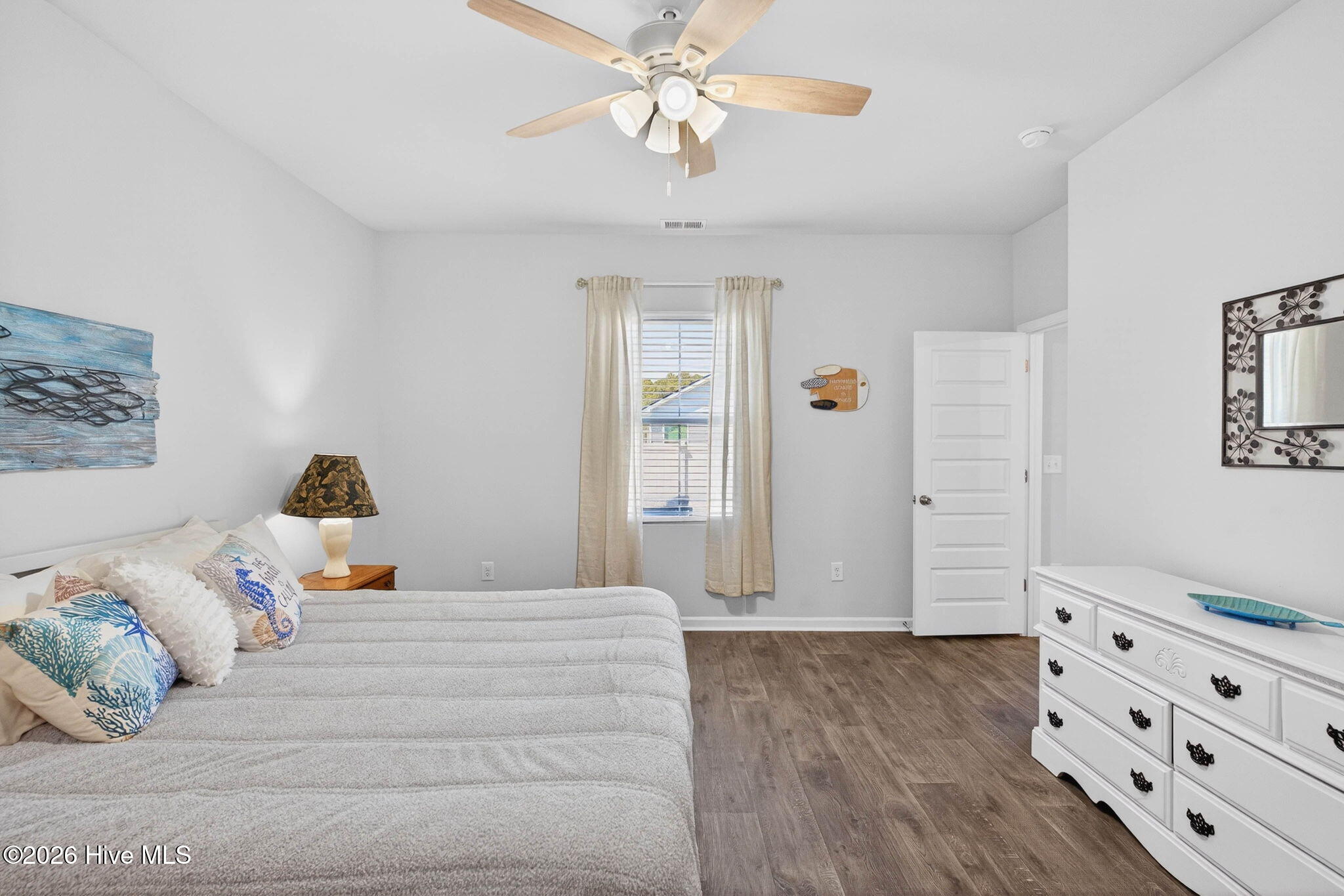 100564672 | Photo 18