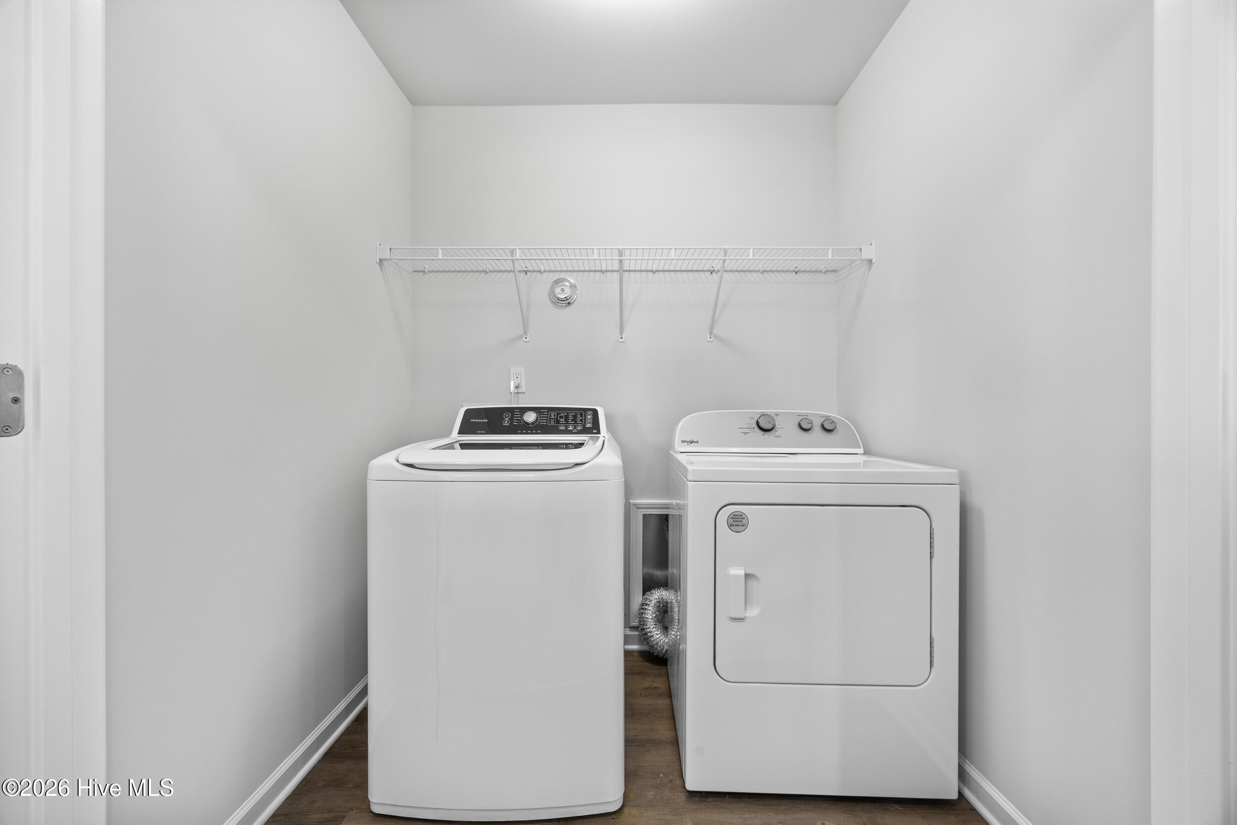 100557487 | Photo 32