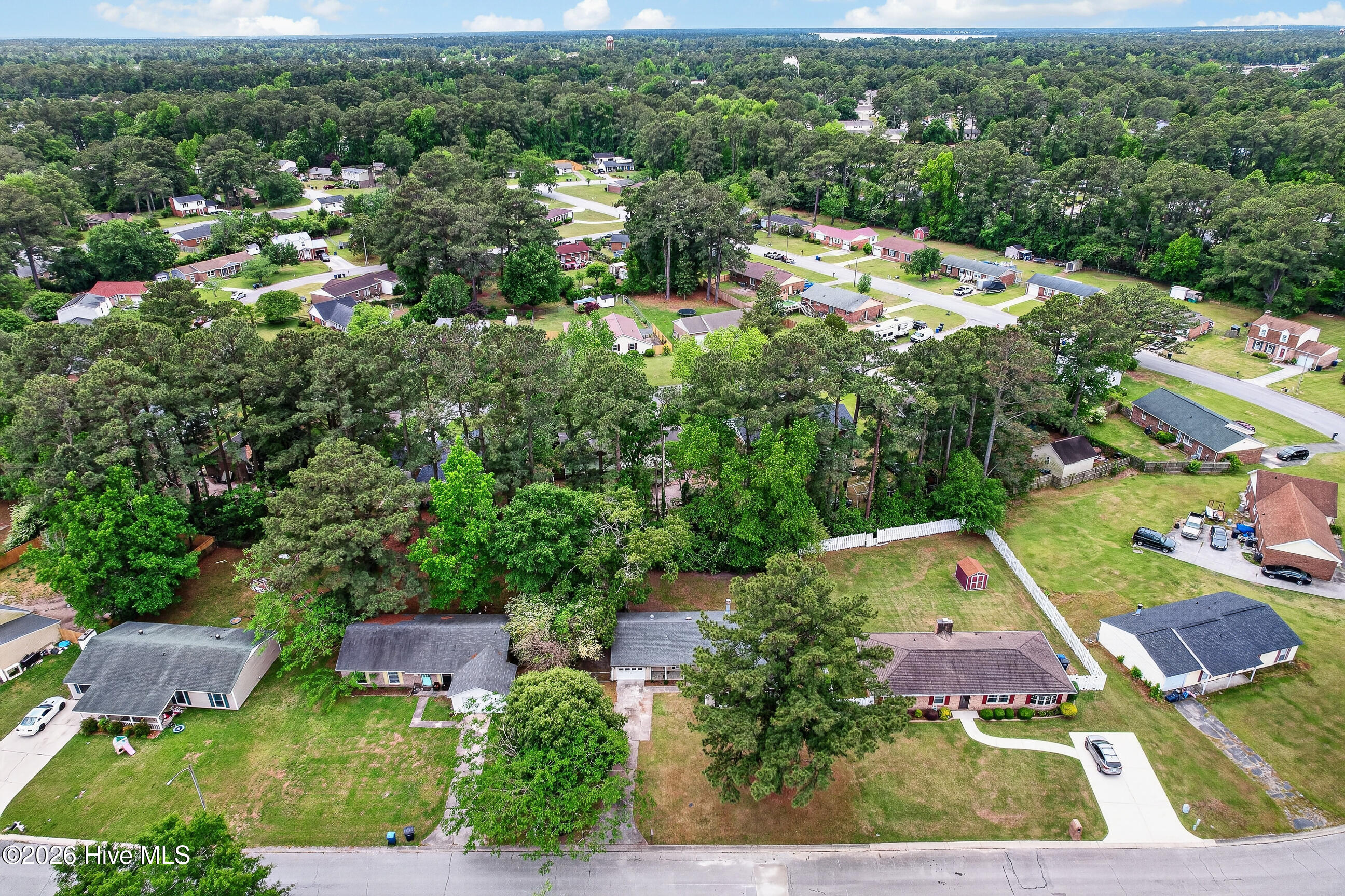 100570580 | Photo 31