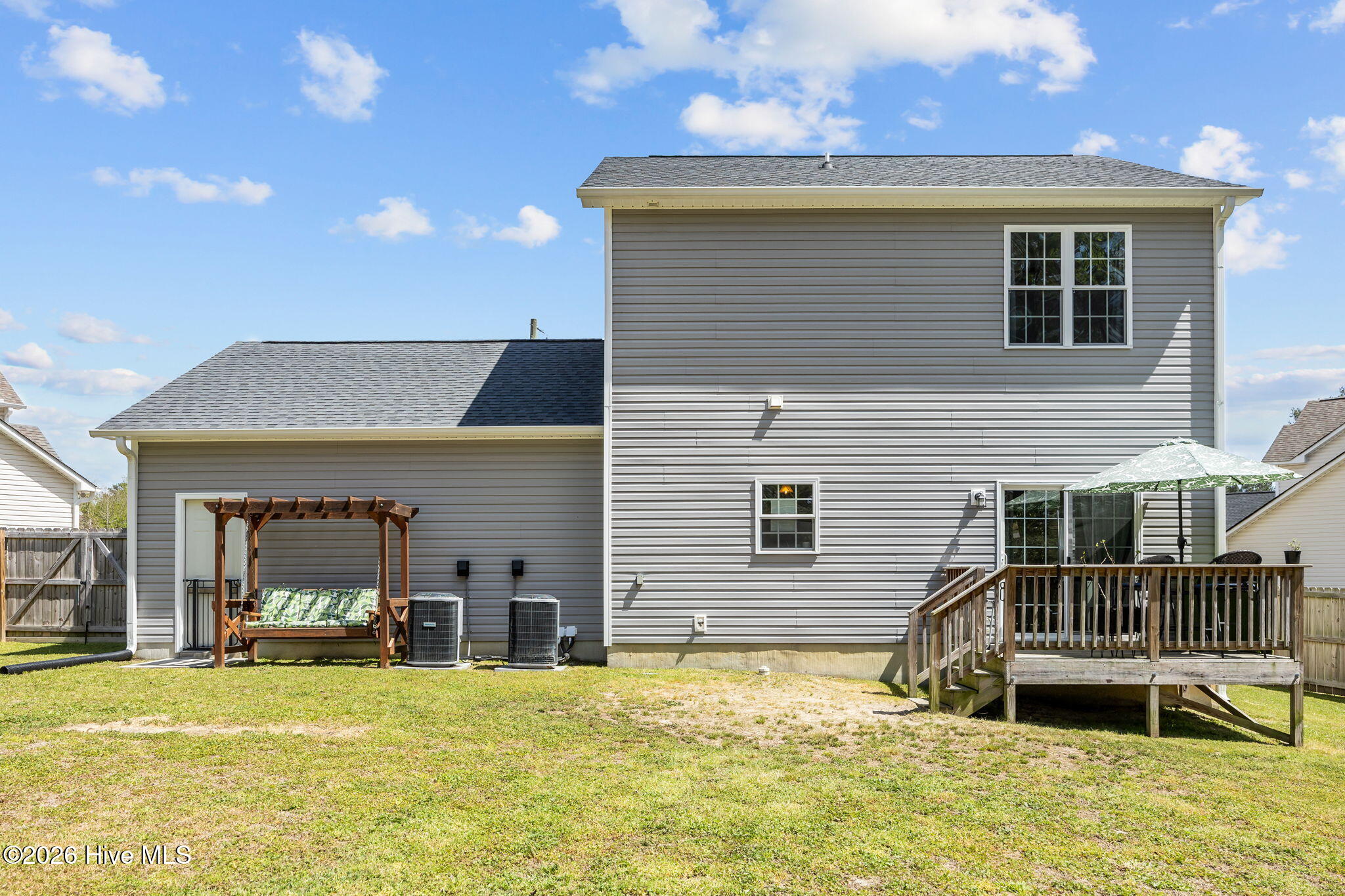 100564221 | Photo 36