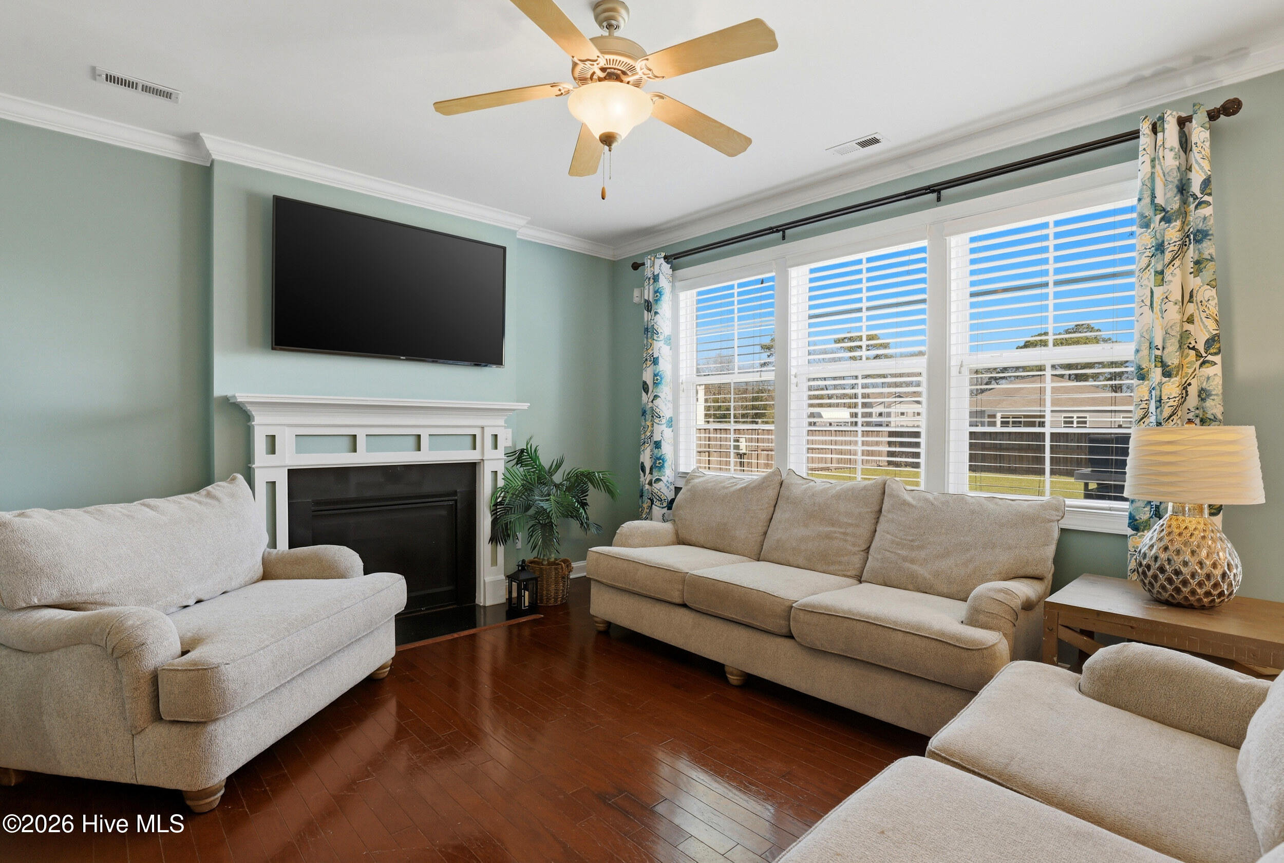 100561174 | Photo 10