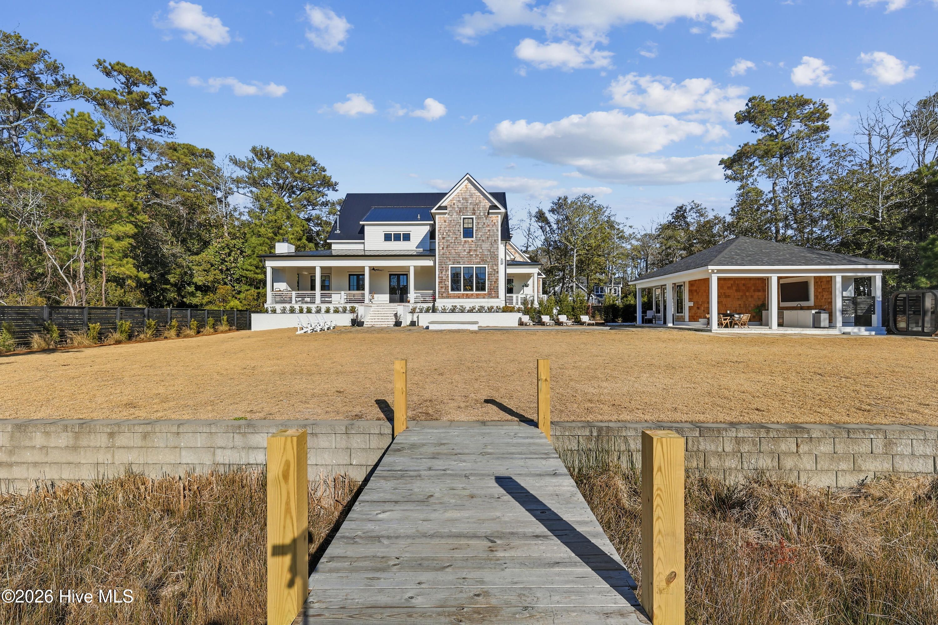 100554567 | Photo 65