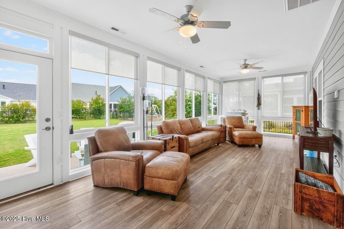 100524636 | Photo 13