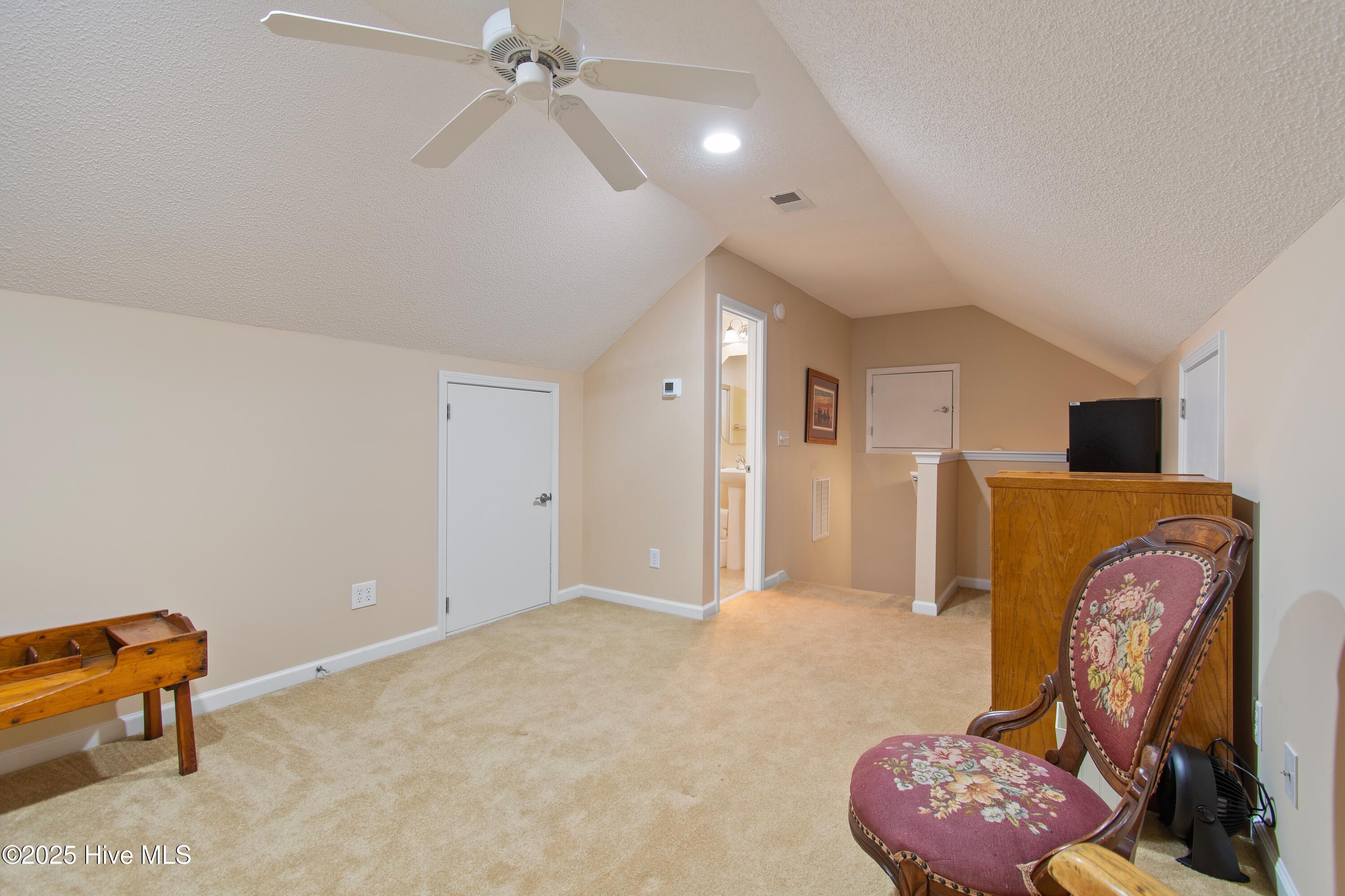 100500692 | Photo 34