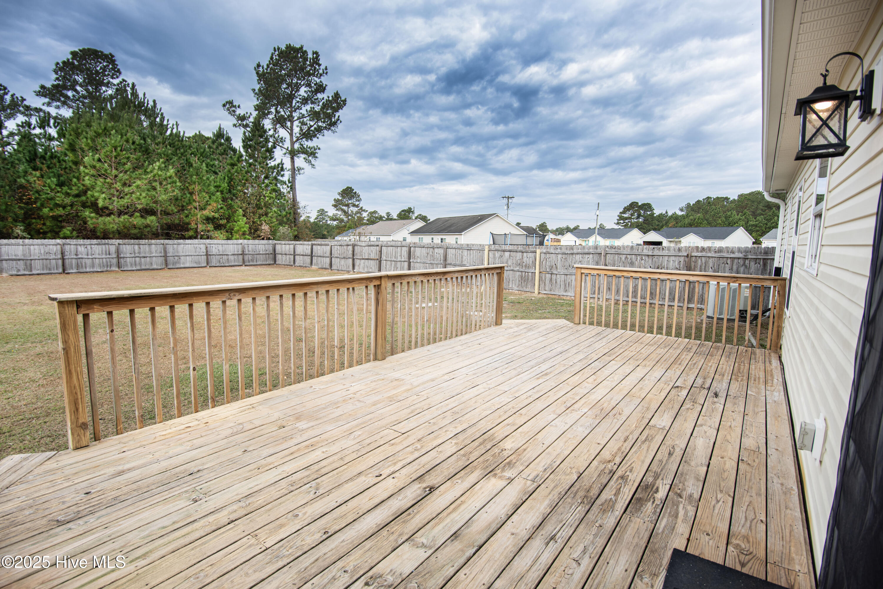 100543253 | Photo 22