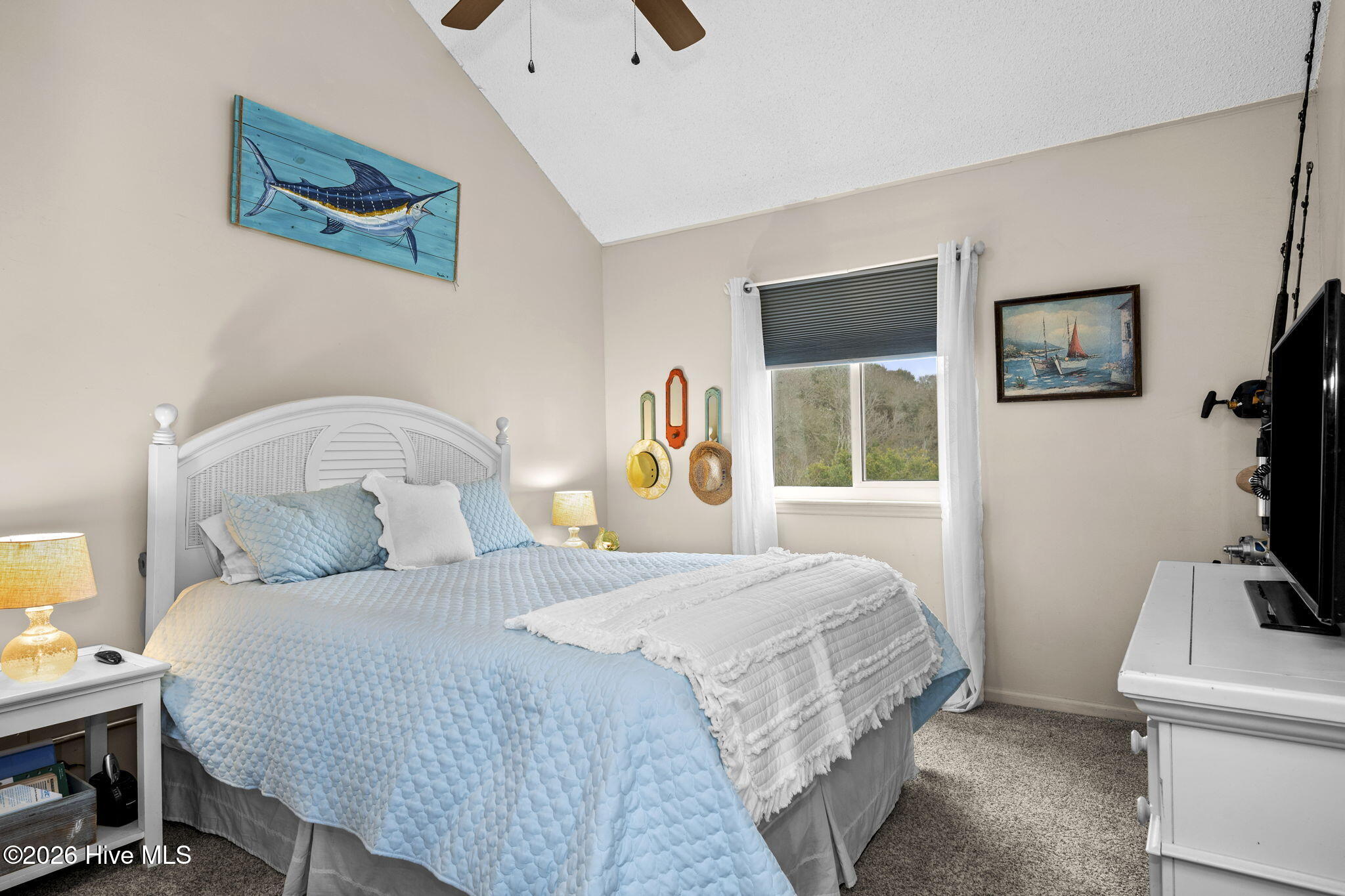 100557606 | Photo 13