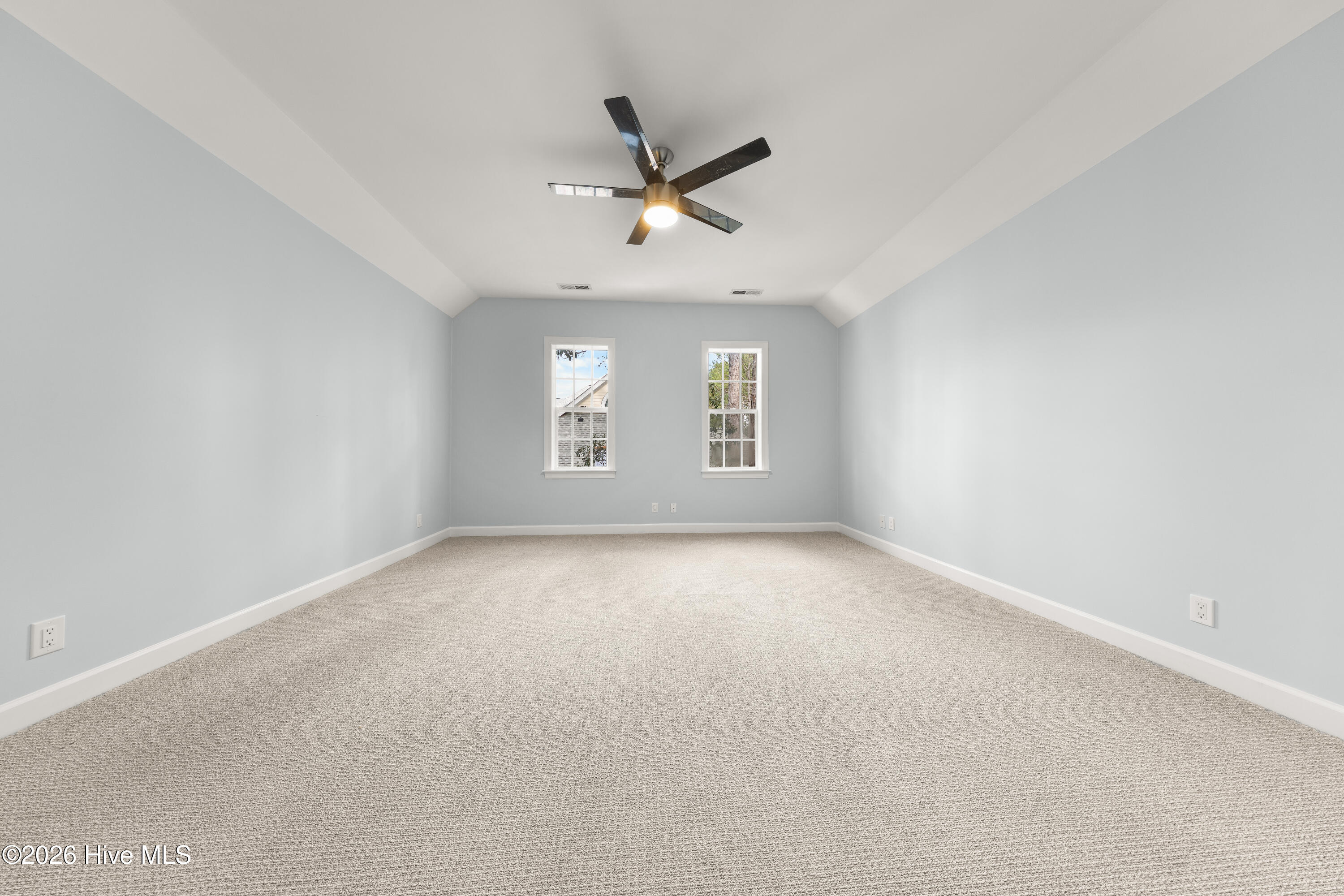 100555954 | Photo 48