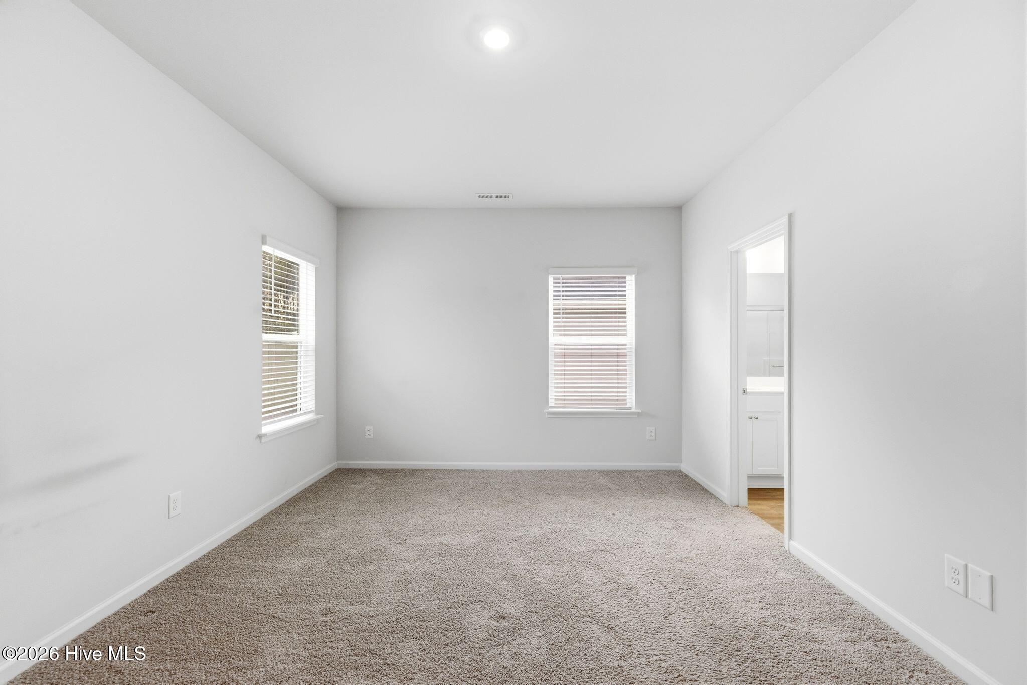 100556772 | Photo 20