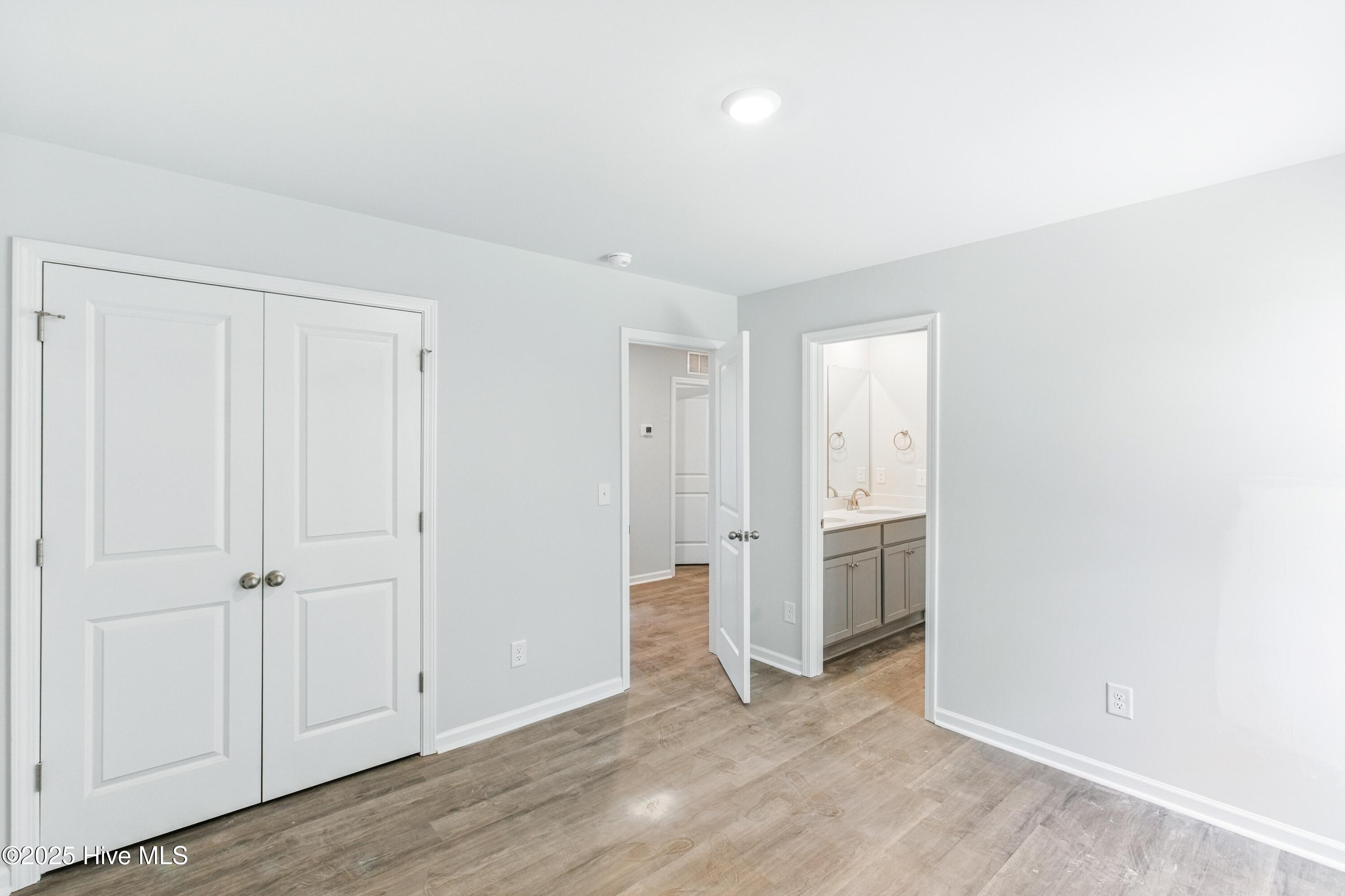 100538143 | Photo 29