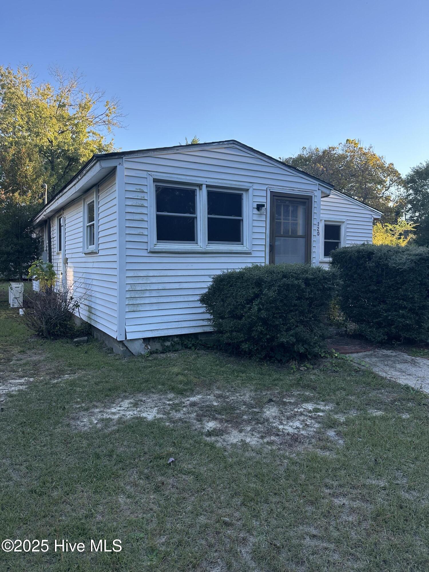 Homes for sale in Aberdeen, NC | 120 Blyther St, Aberdeen, NC 28315 | MLS# 100536592