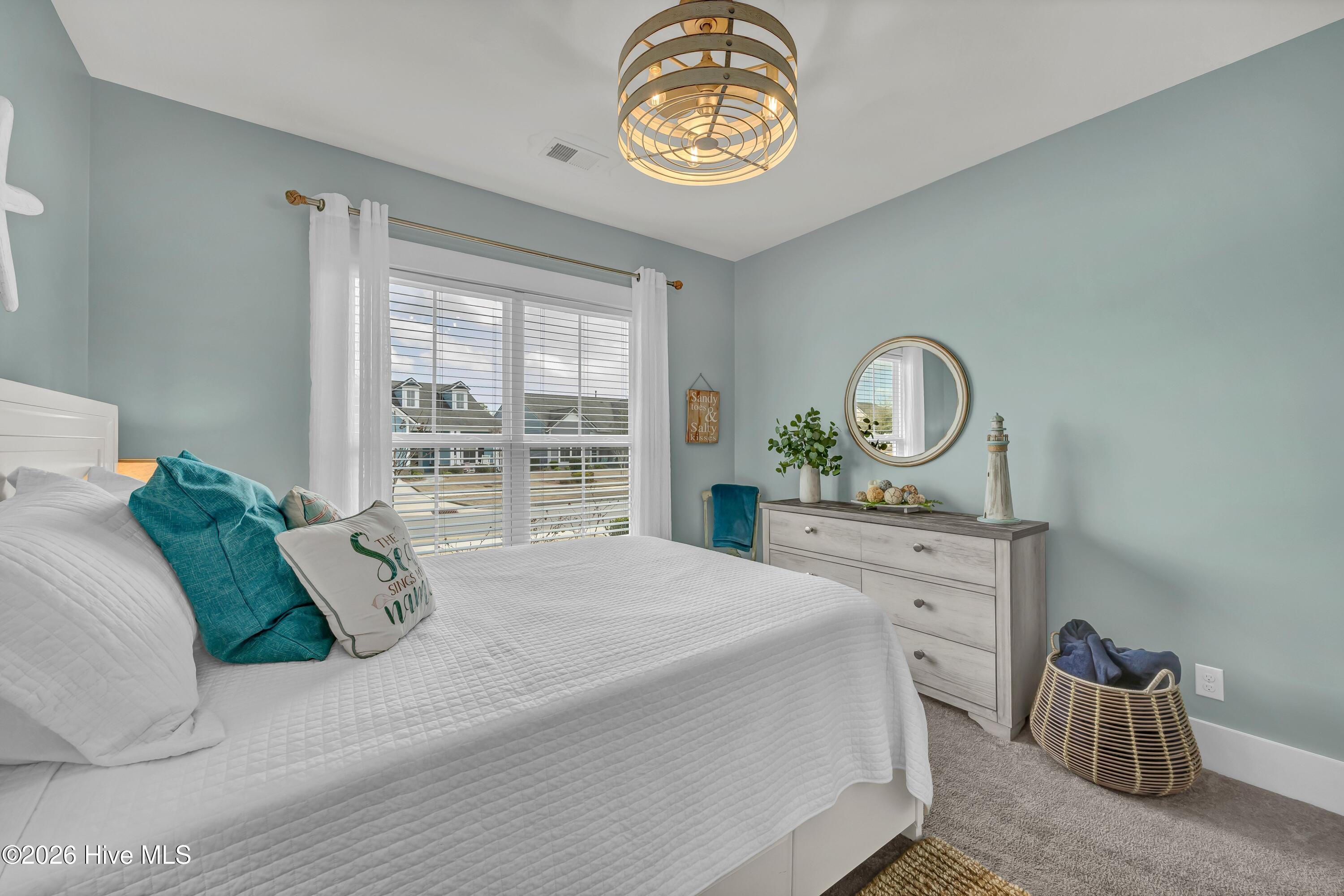 100558560 | Photo 17