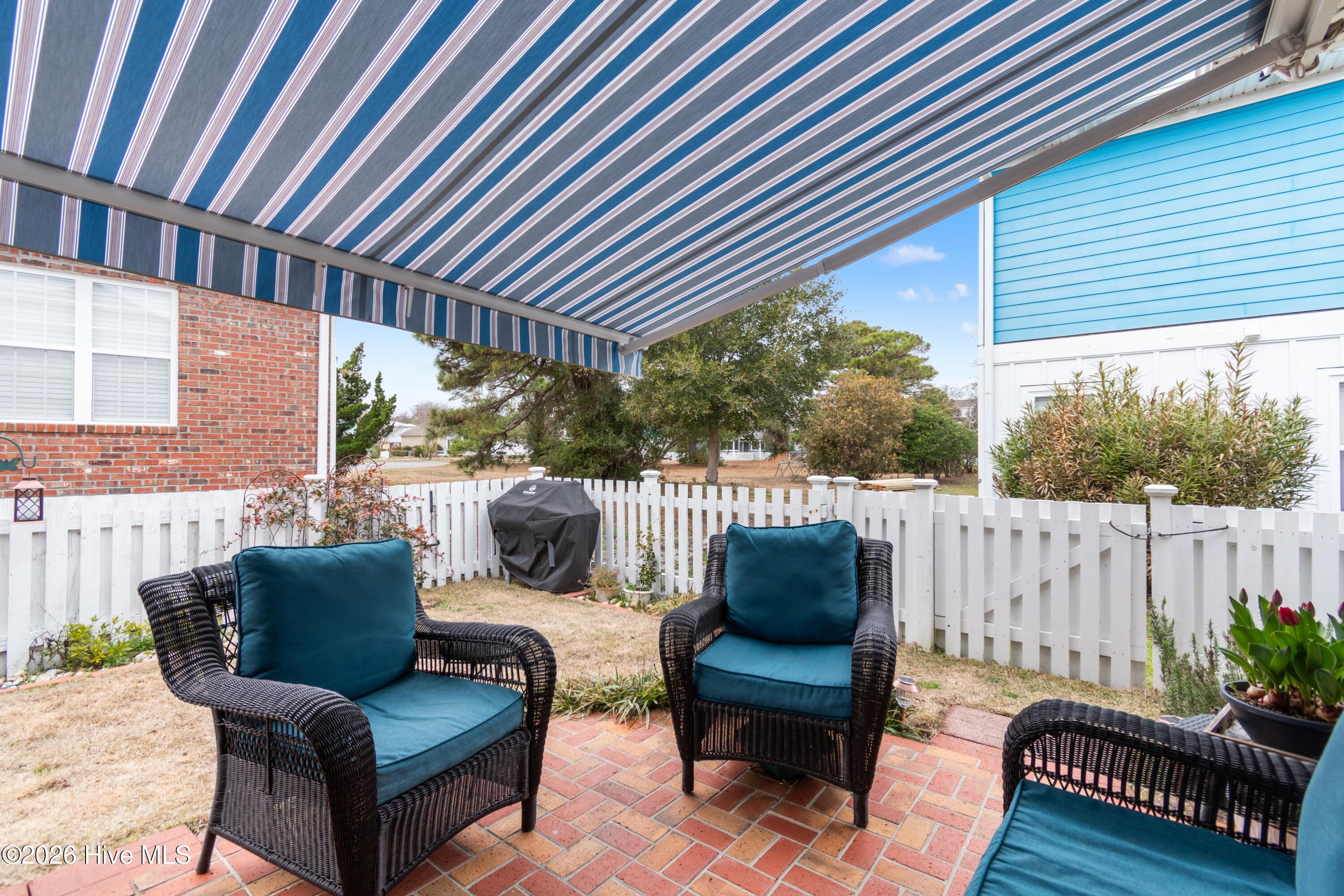 100558104 | Photo 49