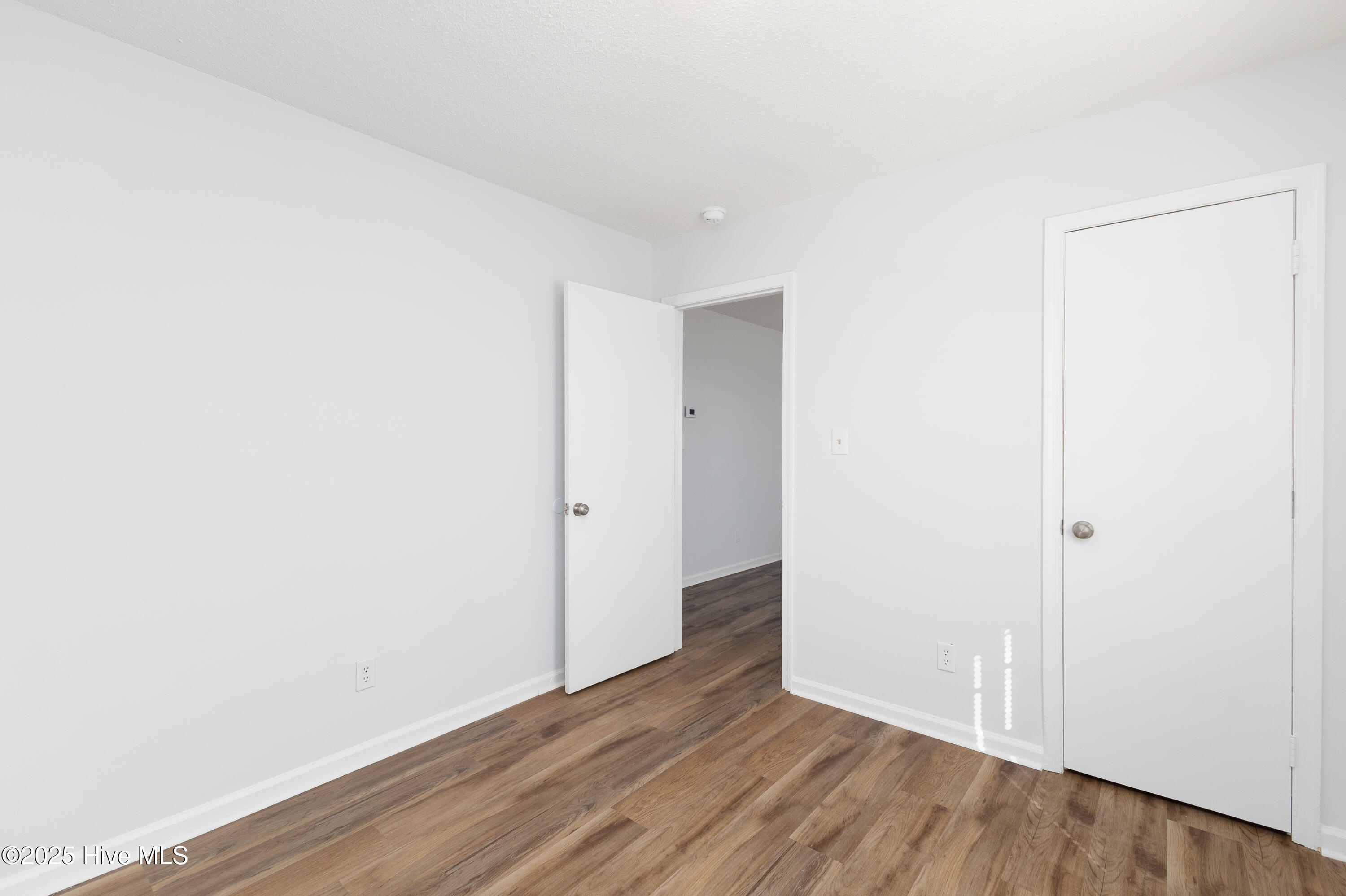 100567118 | Photo 12