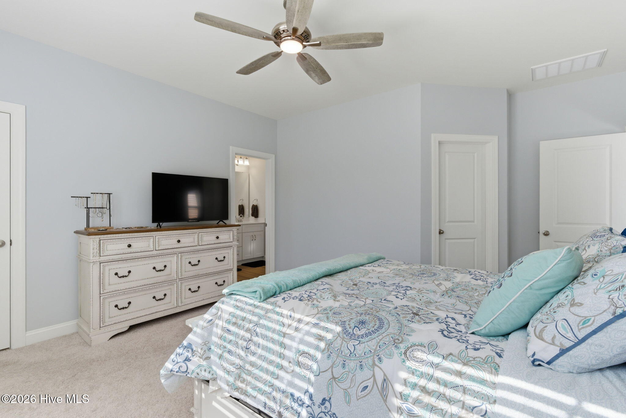 100554618 | Photo 37