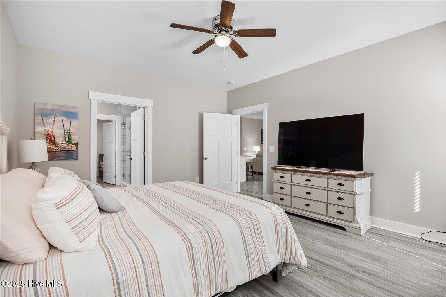 100528541 | Photo 36