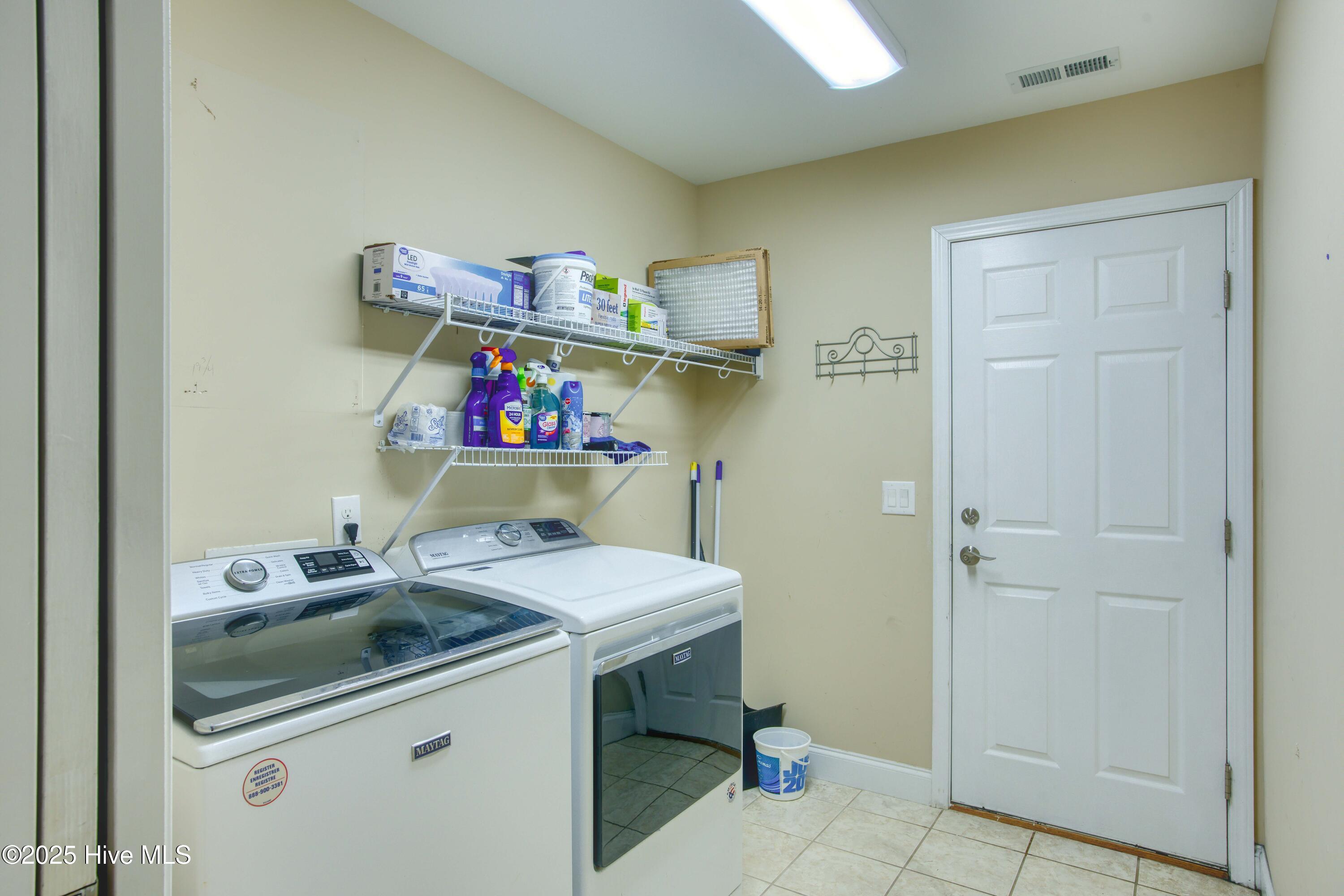 100520505 | Photo 20