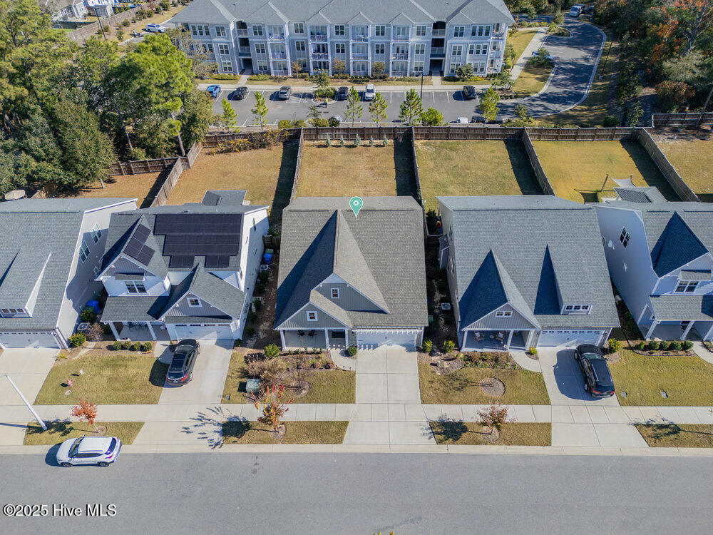 100542116 | Photo 31