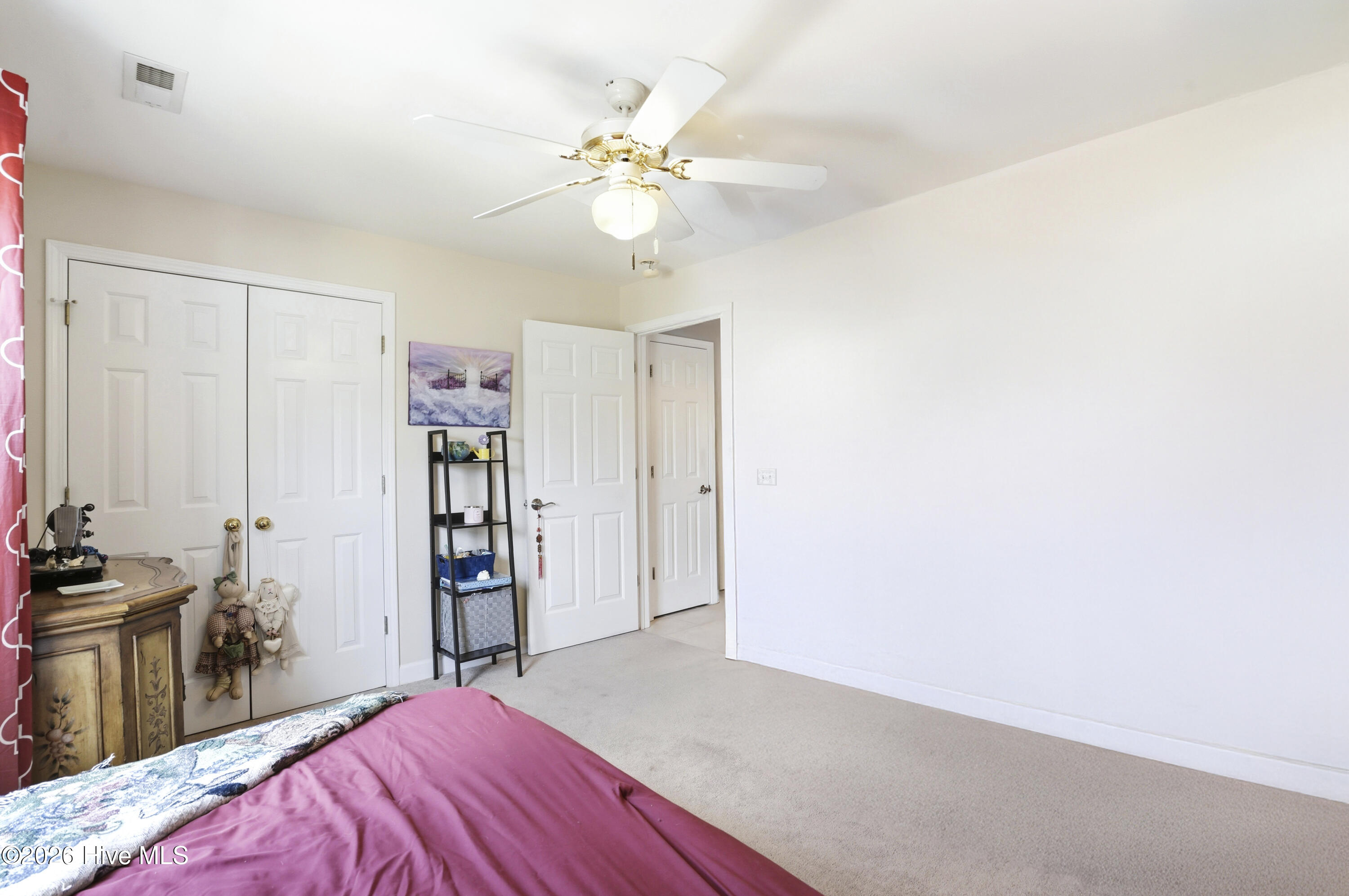 100564419 | Photo 28